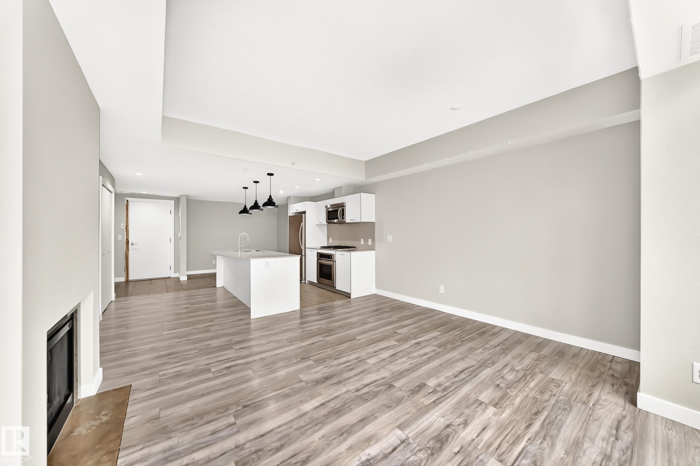 215 2510 109 Street, Edmonton, AB