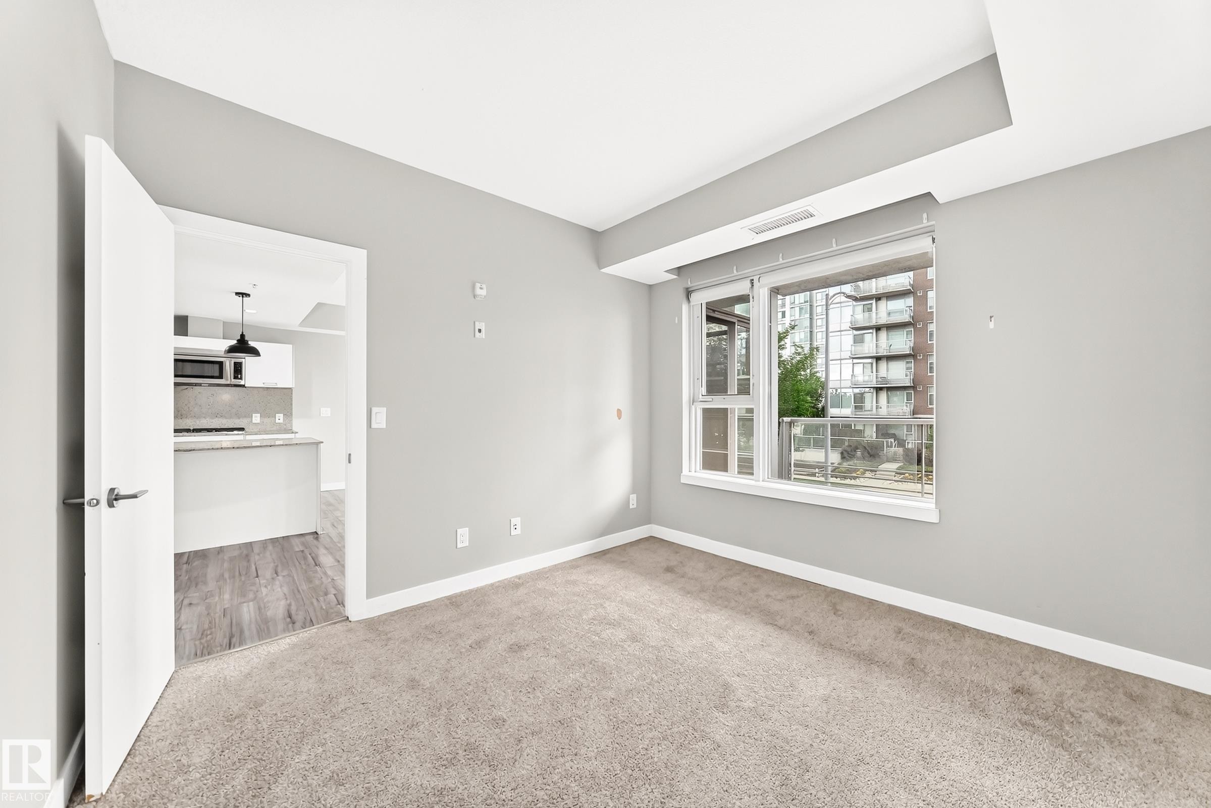 215 2510 109 Street, Edmonton, AB