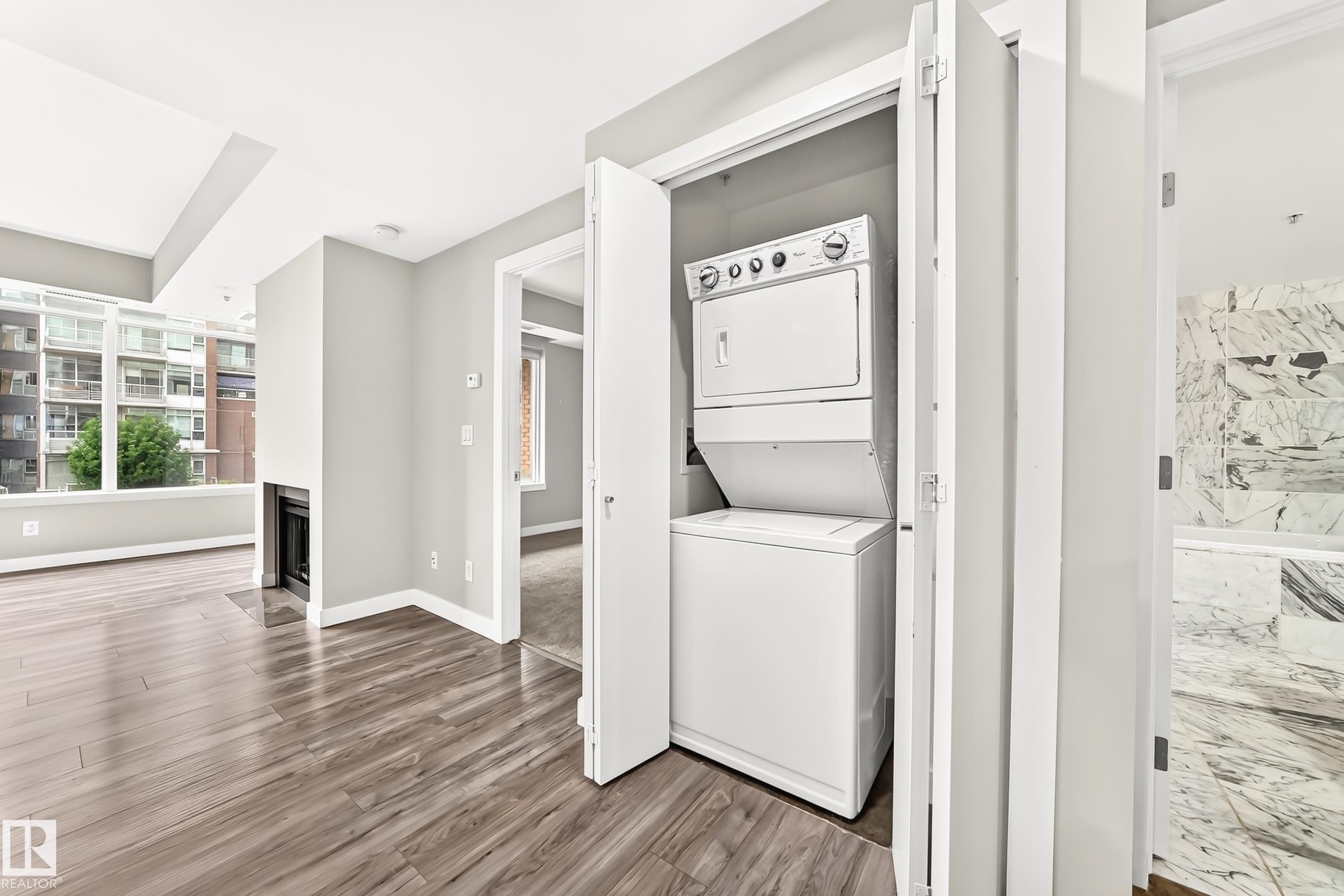 215 2510 109 Street, Edmonton, AB
