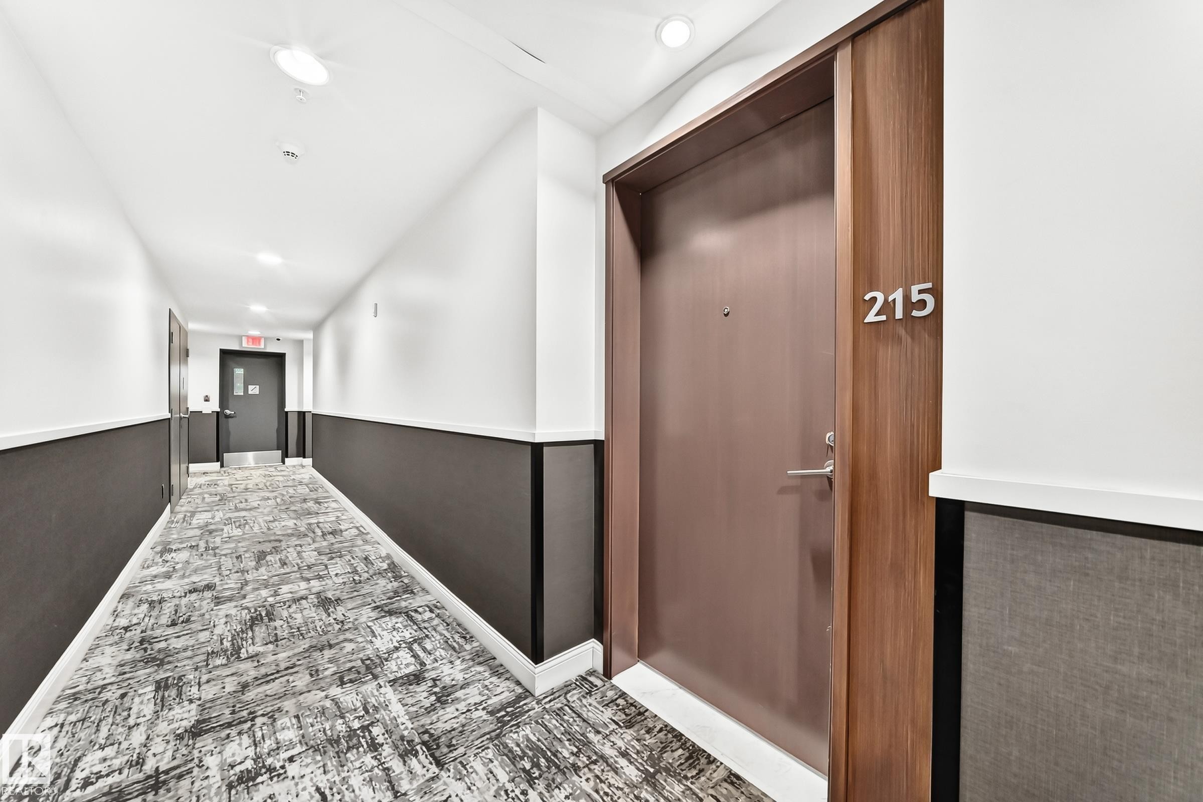215 2510 109 Street, Edmonton, AB