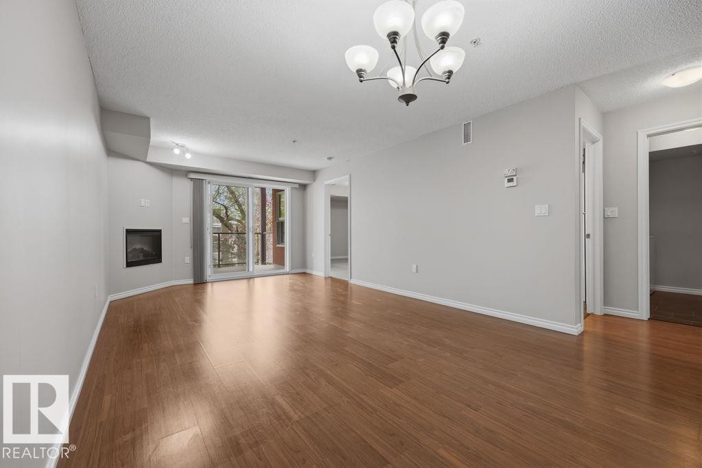 204 10118 106 Avenue, Edmonton, AB - Indoor Photo Showing Other Room