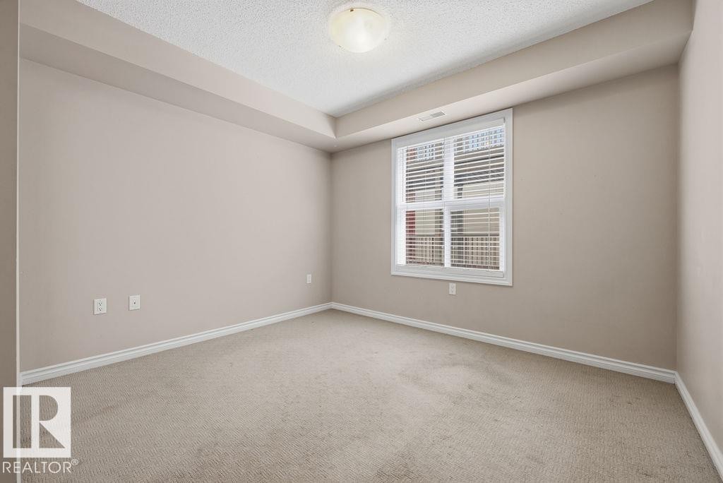 204 10118 106 Avenue, Edmonton, AB - Indoor Photo Showing Other Room