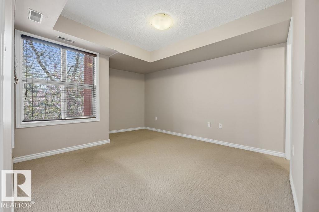 204 10118 106 Avenue, Edmonton, AB - Indoor Photo Showing Other Room