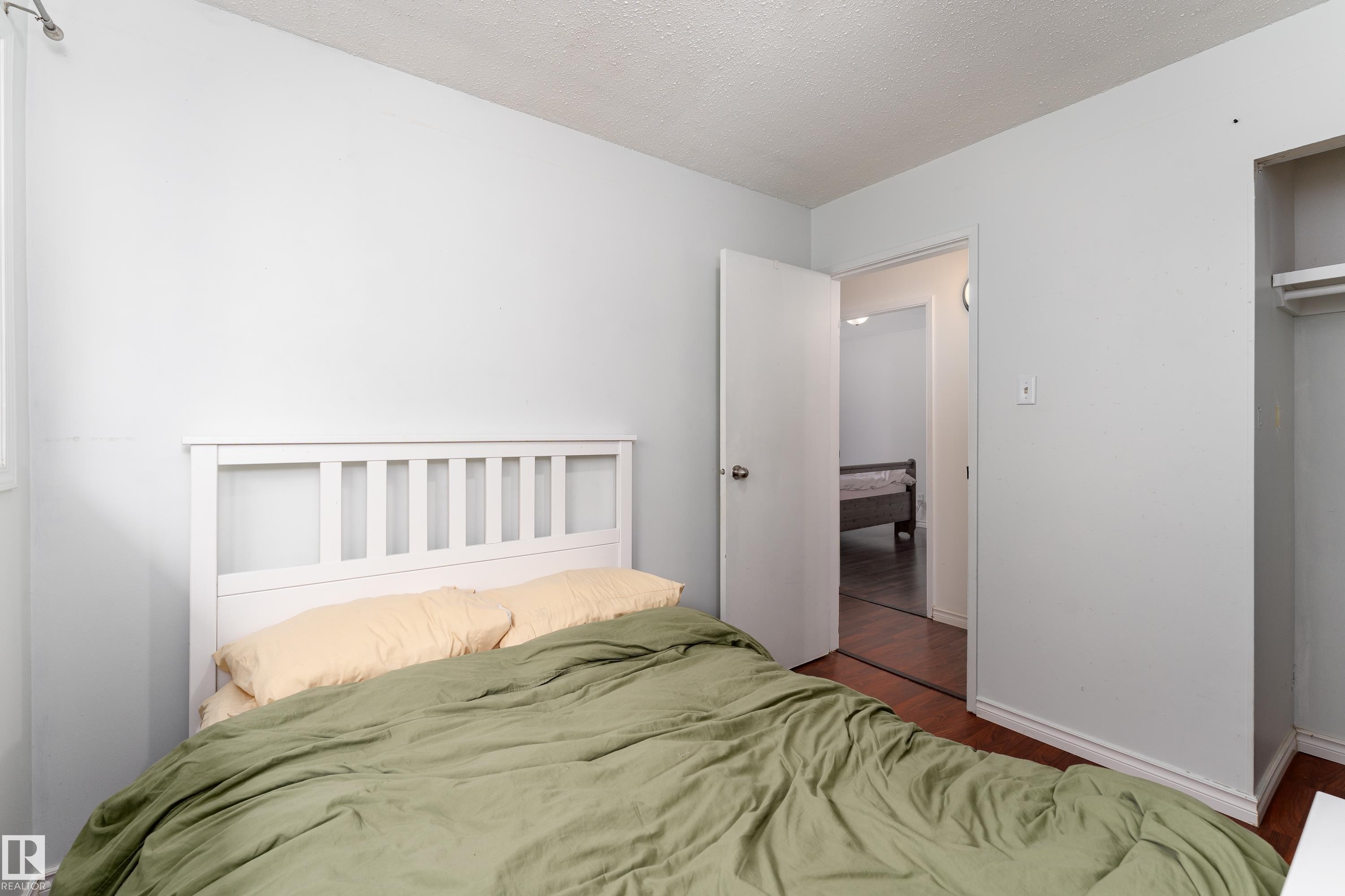 15217 54 Street, Edmonton, AB