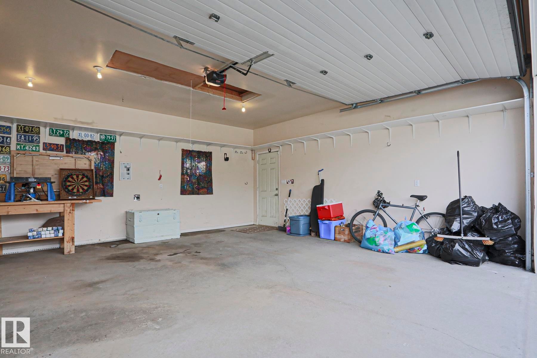 1712 Tomlinson Common, Edmonton, AB