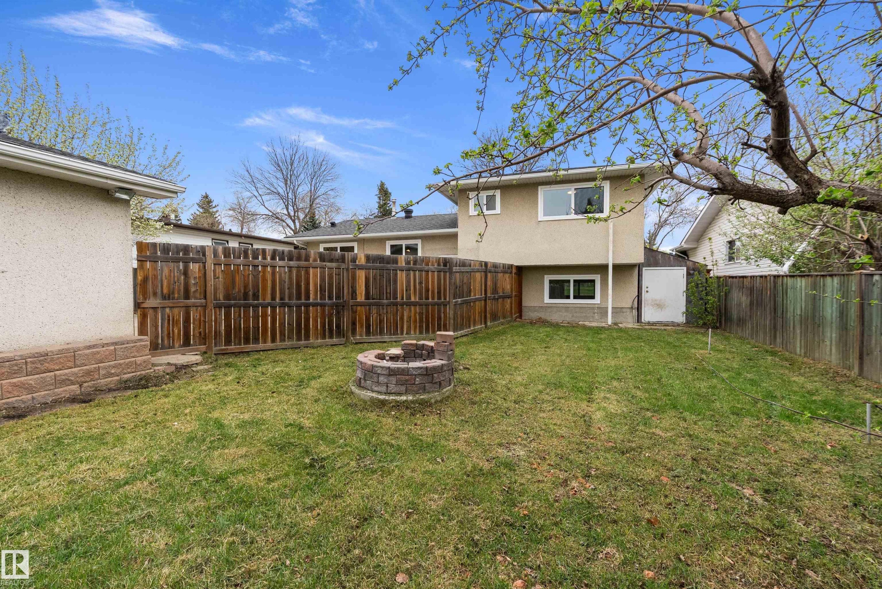 6411 152A Avenue, Edmonton, AB - Outdoor