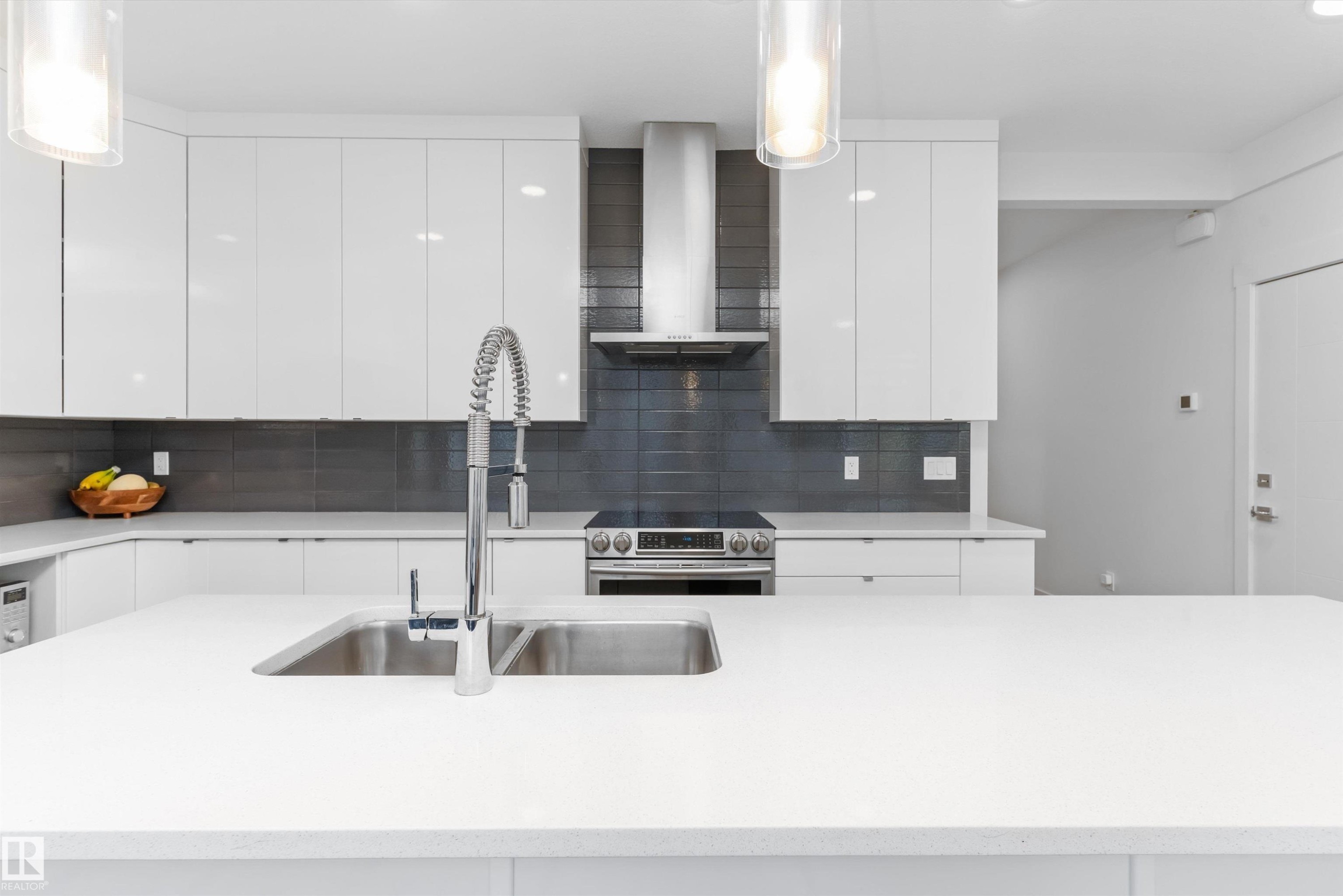 16624 32 Avenue, Edmonton, AB