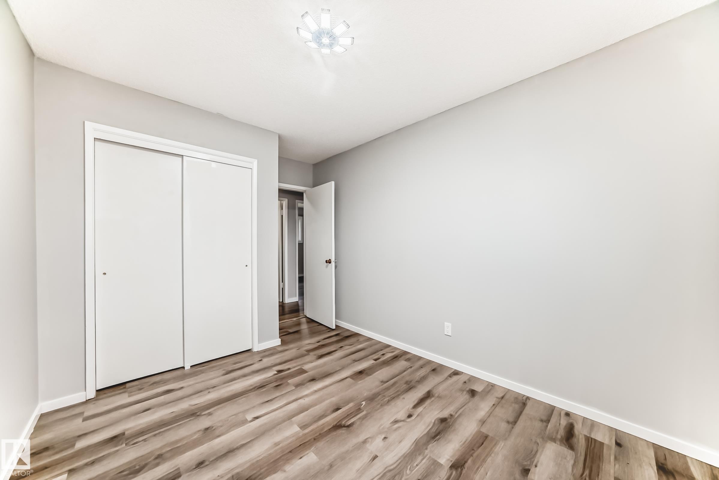 13428 82 Street, Edmonton, AB