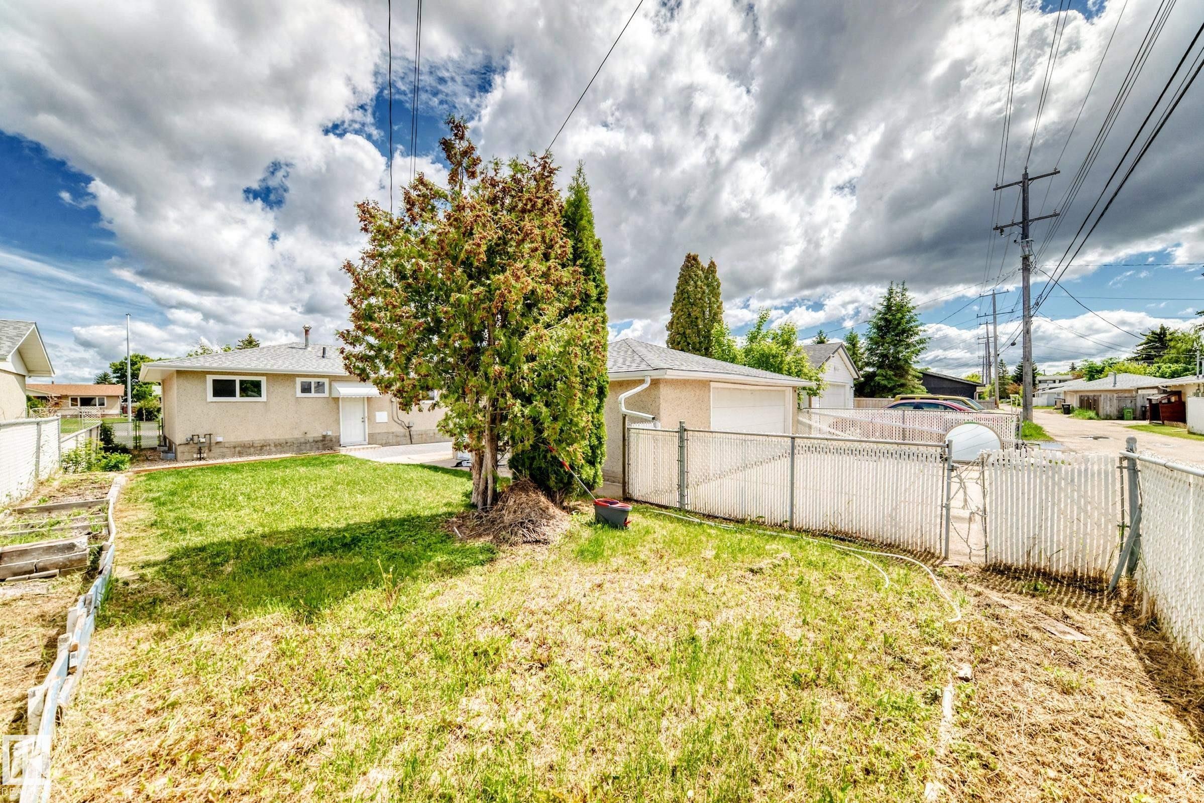 13428 82 Street, Edmonton, AB