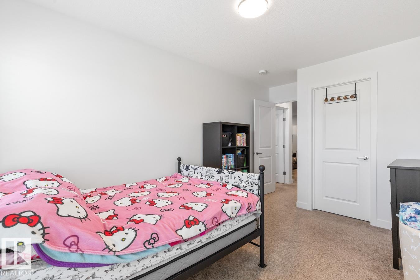 Image quality insufficient for description - 117 Paisley Gate Gate, Edmonton, AB