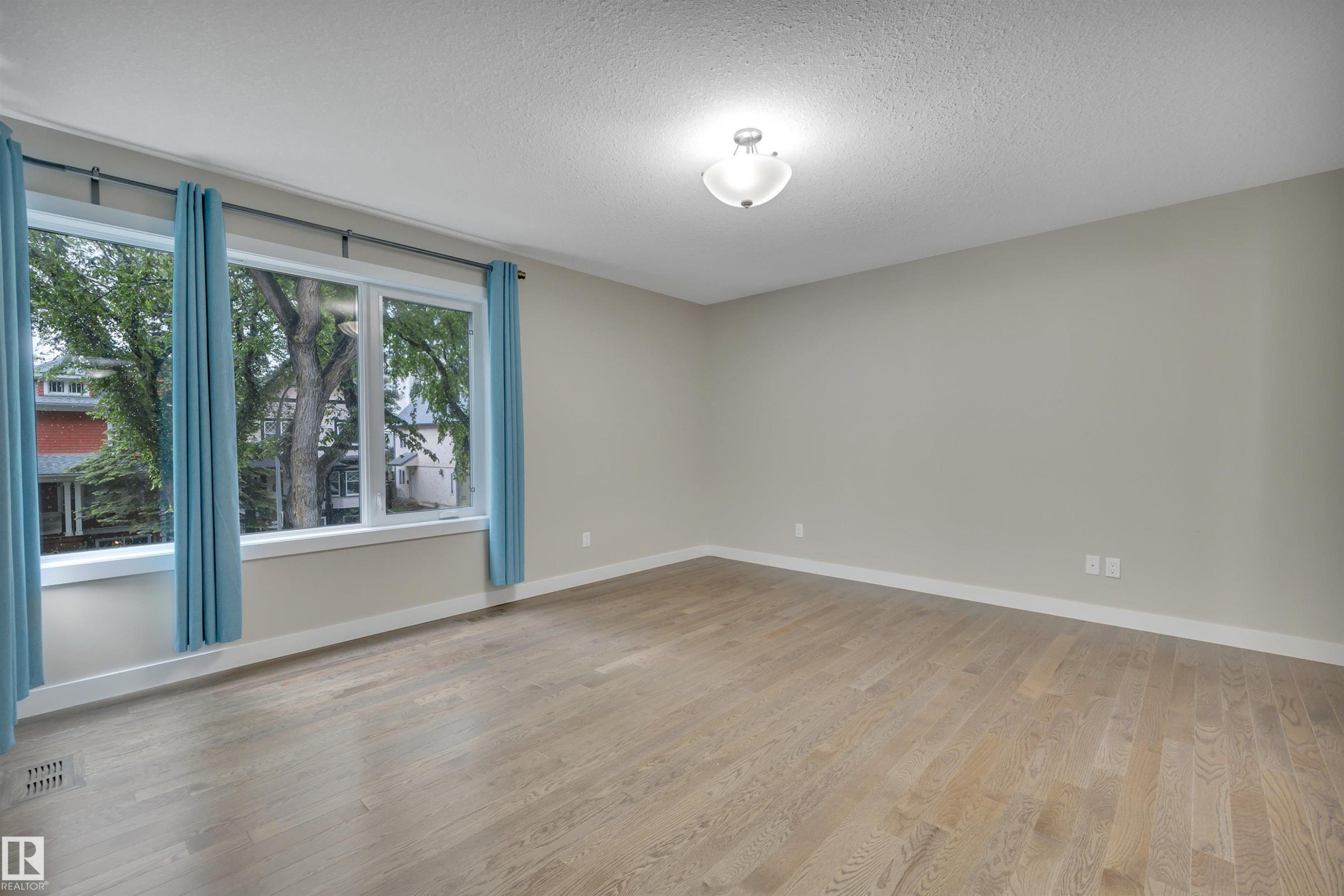 10951 81 Avenue, Edmonton, AB