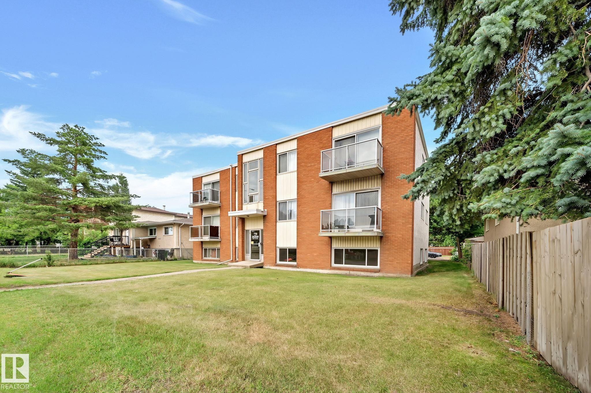 104 12409 82 Street, Edmonton, AB