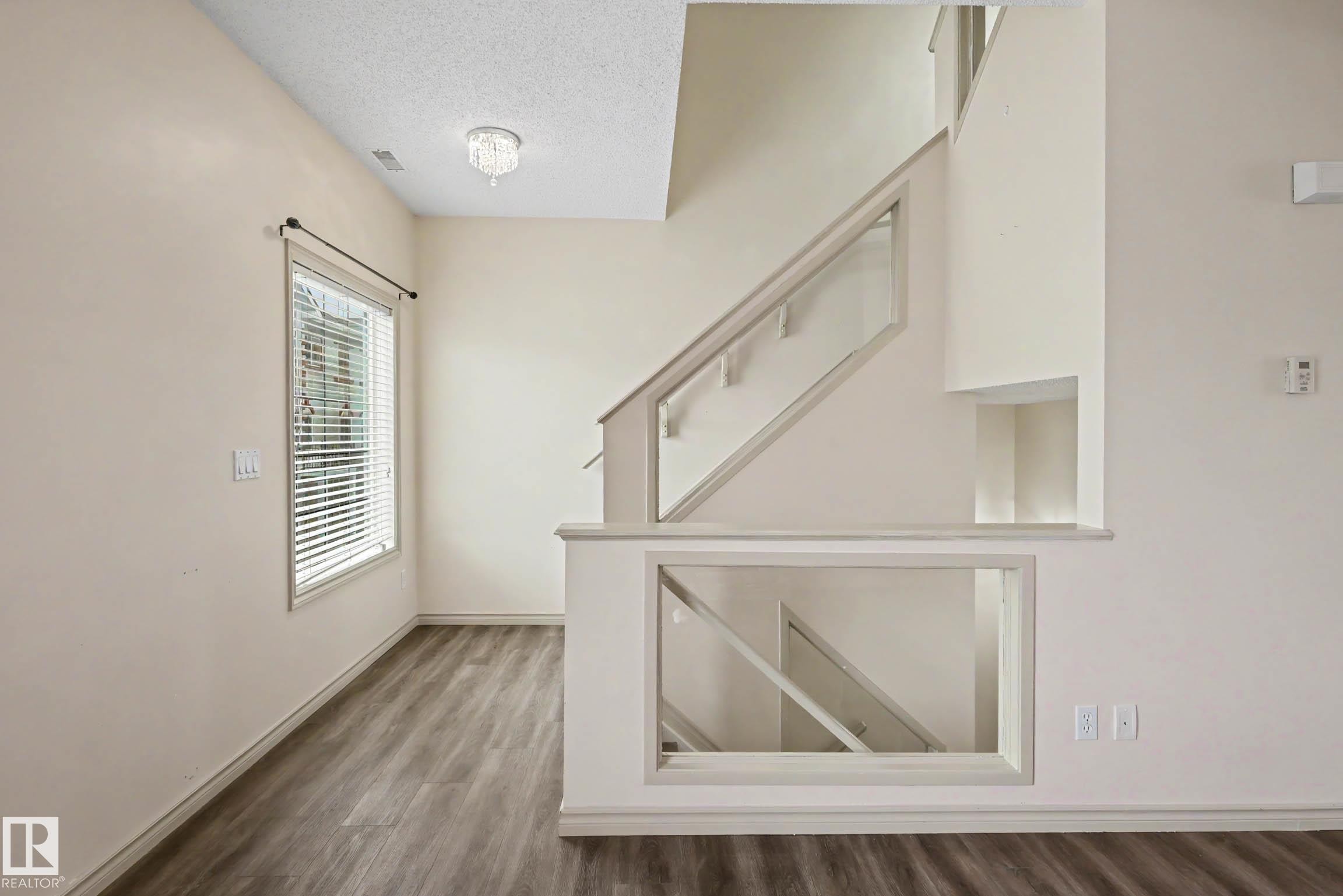 92 13825 155 Avenue, Edmonton, AB