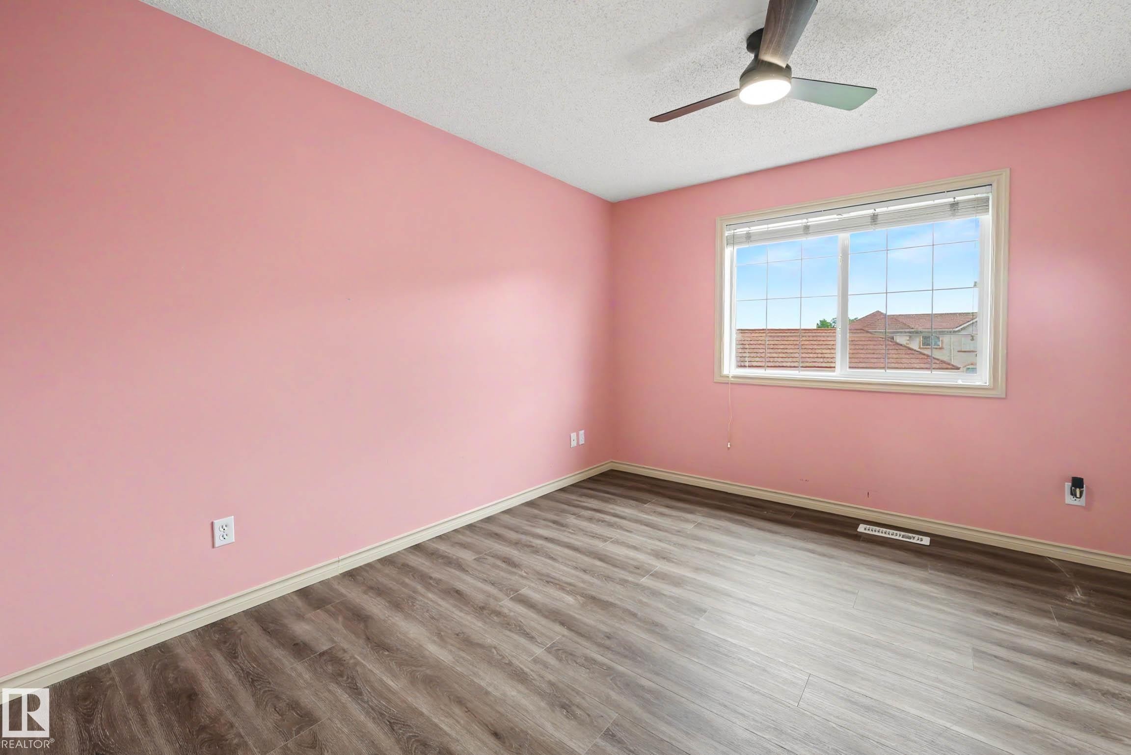 92 13825 155 Avenue, Edmonton, AB