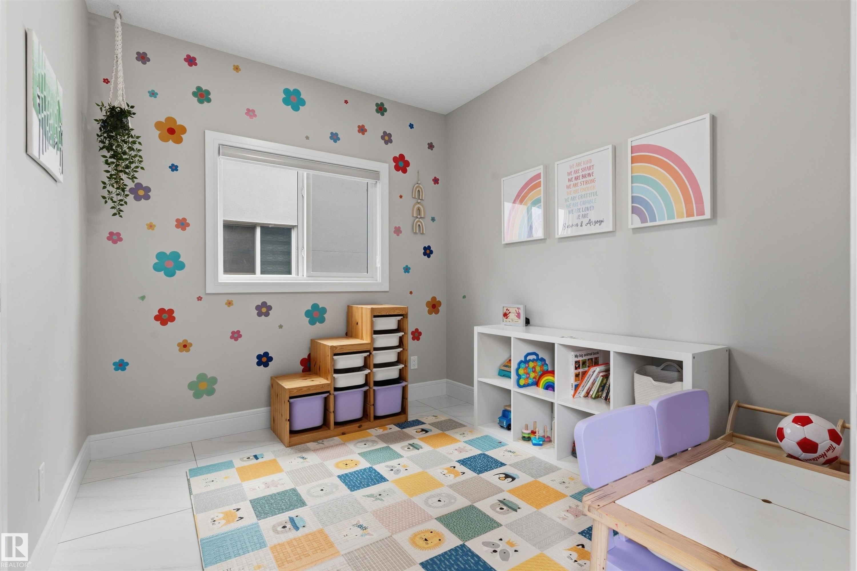 Game room - 3312 11 Avenue, Edmonton, AB