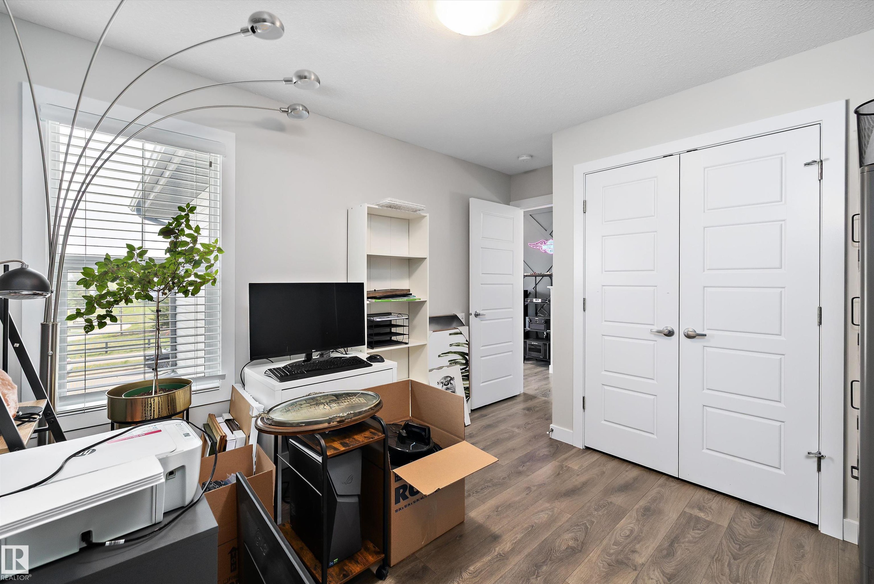 Office - 363 Cy Becker Boulevard, Edmonton, AB - Indoor Photo Showing Office