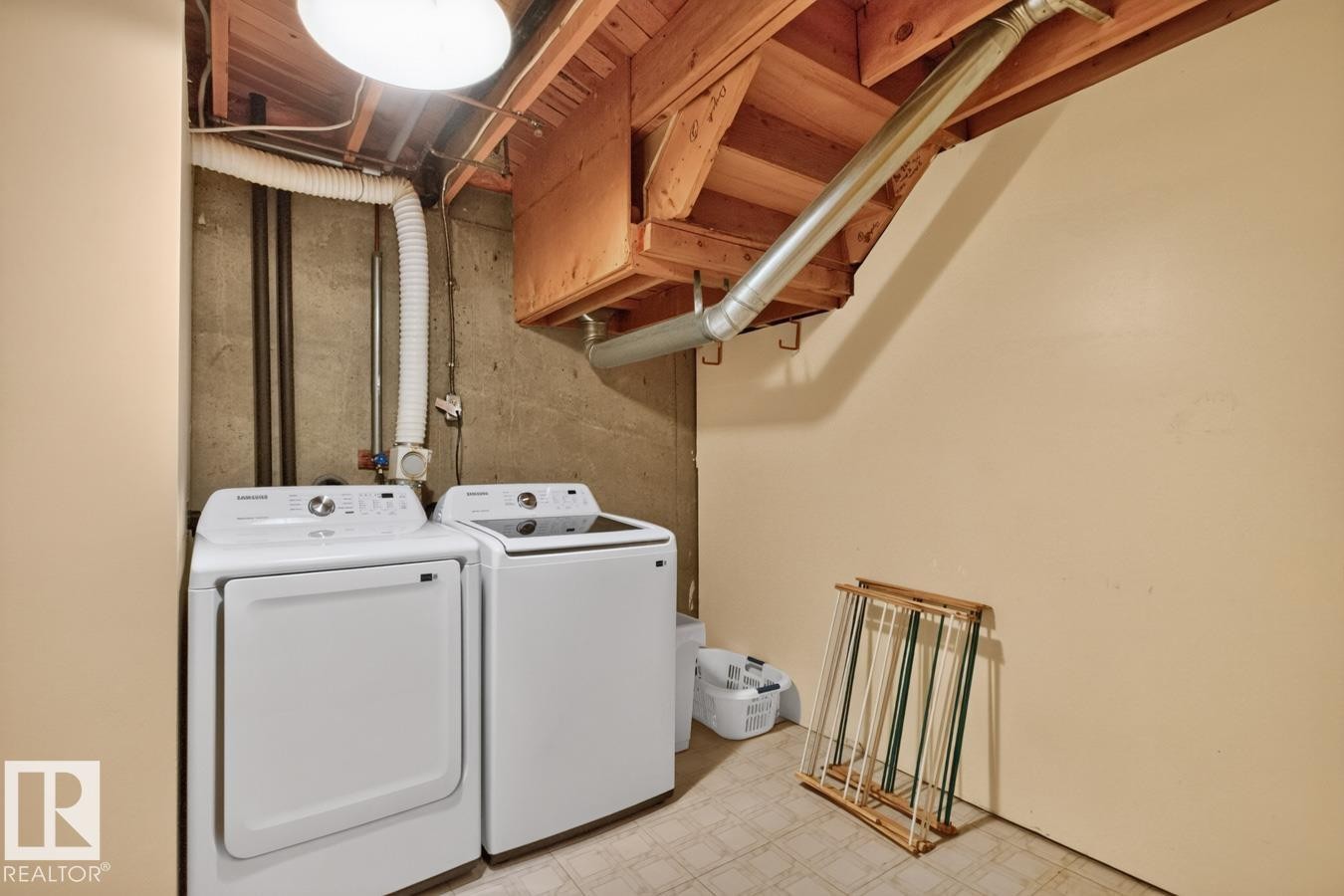 6930 11 Avenue, Edmonton, AB