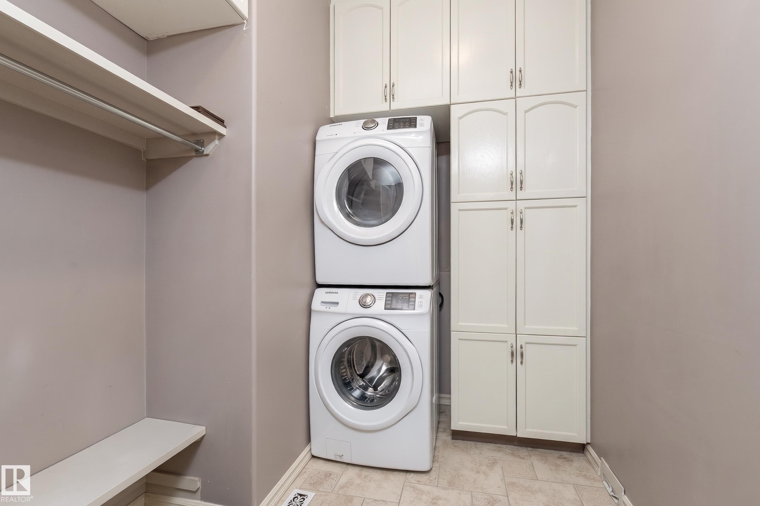 1044 Barnes Way, Edmonton, AB - Indoor Photo Showing Laundry Room
