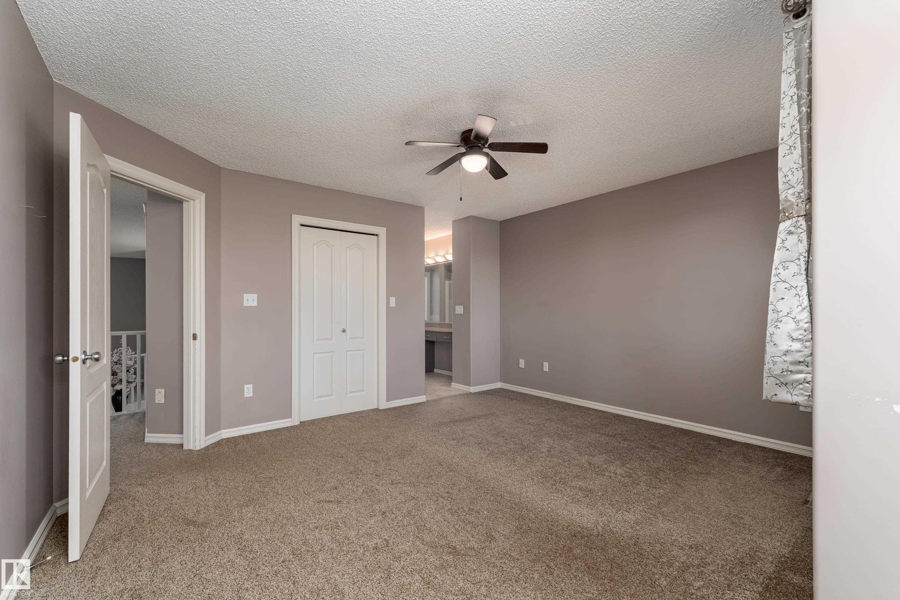 1044 Barnes Way, Edmonton, AB - Indoor Photo Showing Other Room
