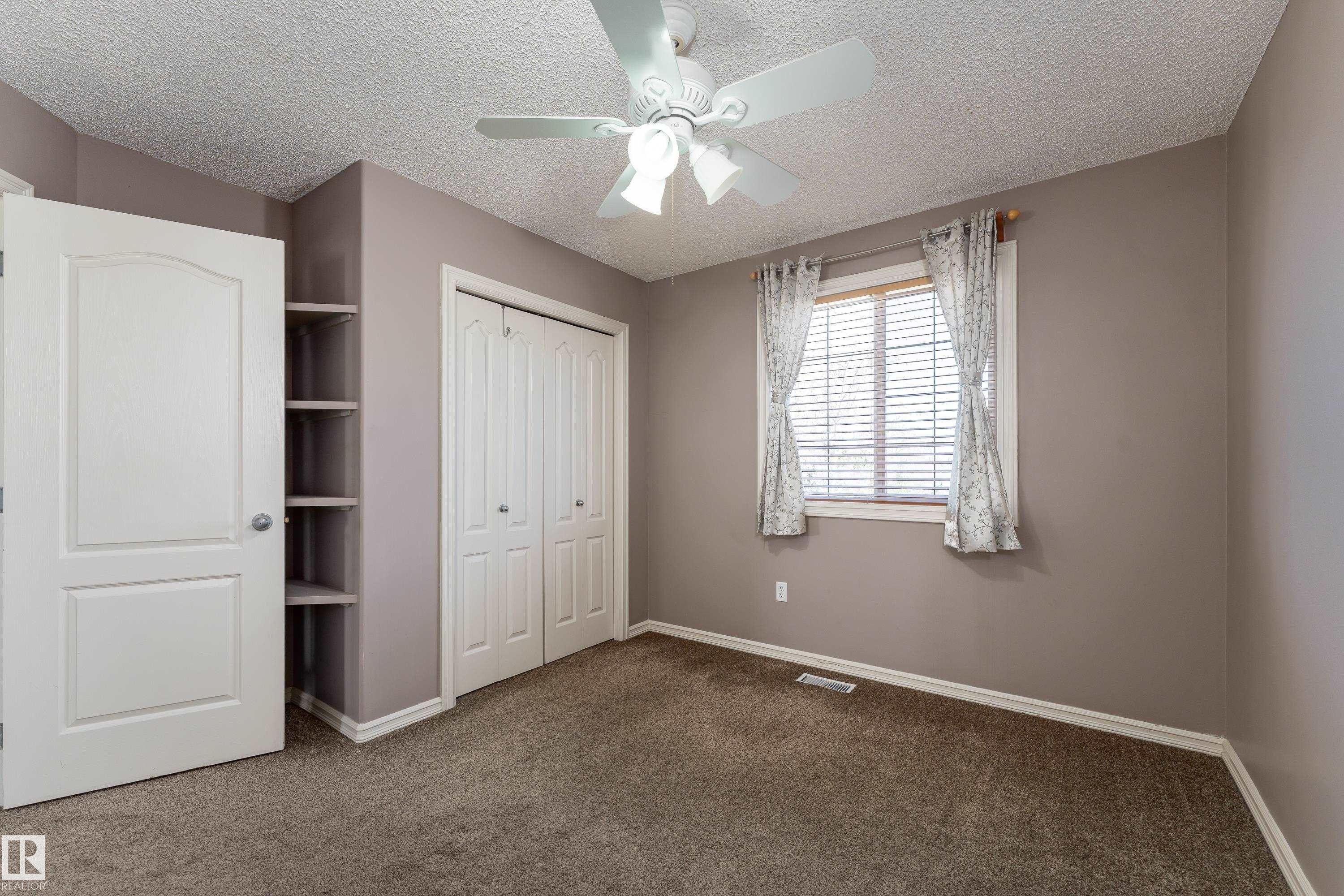 1044 Barnes Way, Edmonton, AB - Indoor