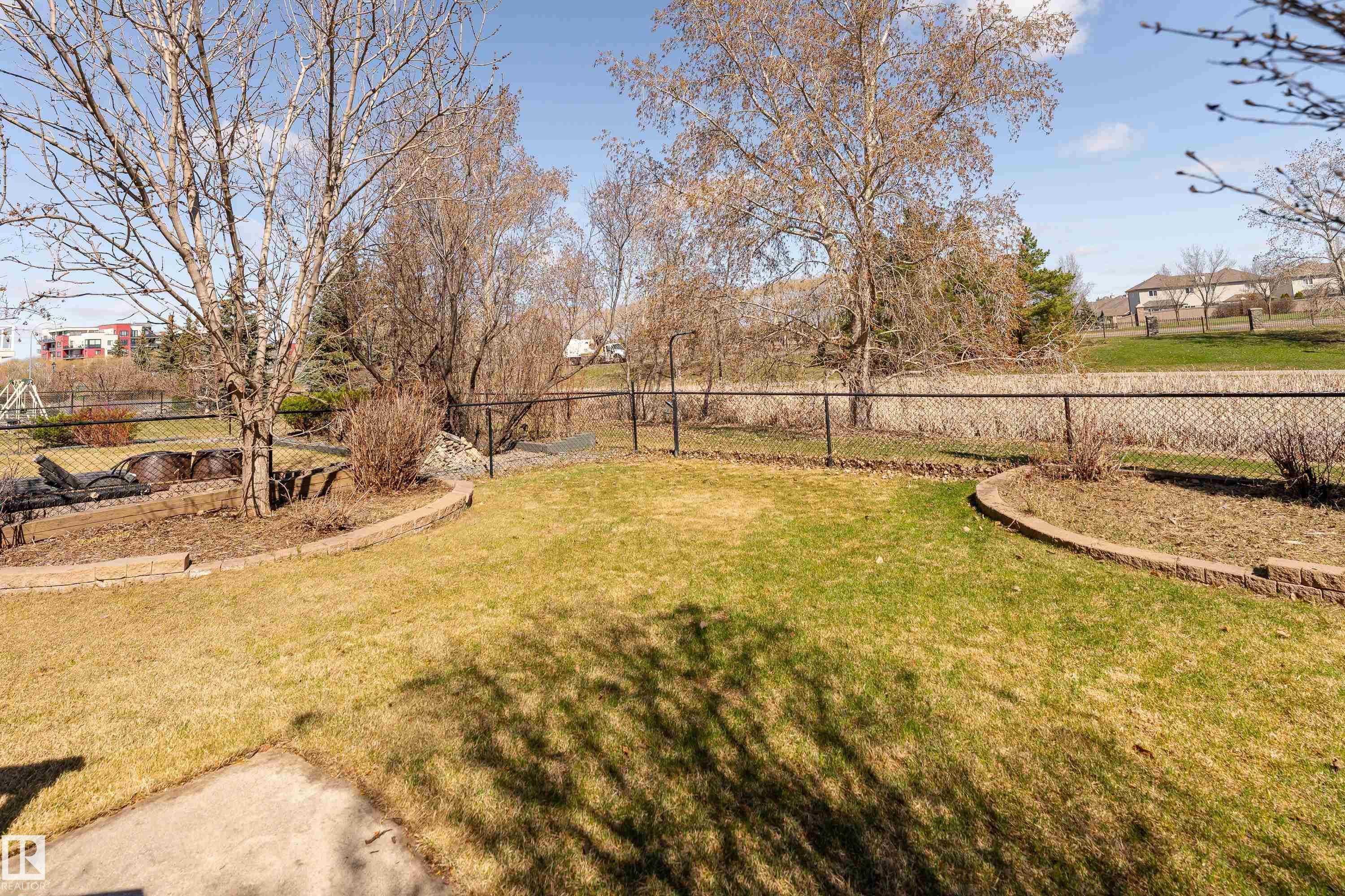 1044 Barnes Way, Edmonton, AB - Outdoor