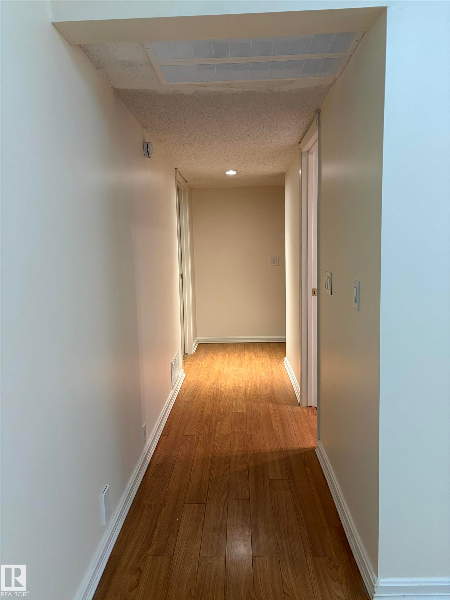 1027 109 Street Nw, Edmonton, AB - Indoor Photo Showing Other Room