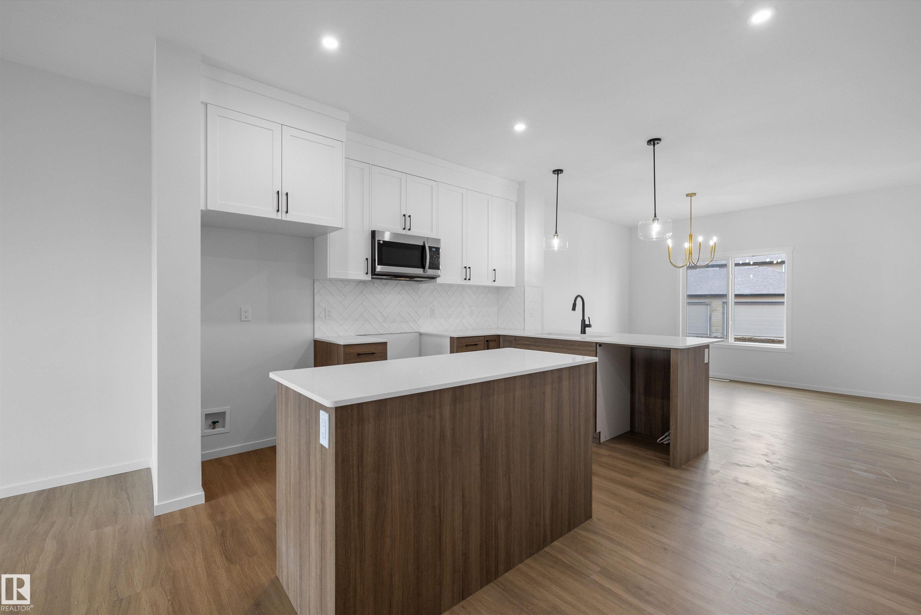 133 Mustang Close, Ardrossan, AB - Indoor Photo Showing Kitchen With Upgraded Kitchen
