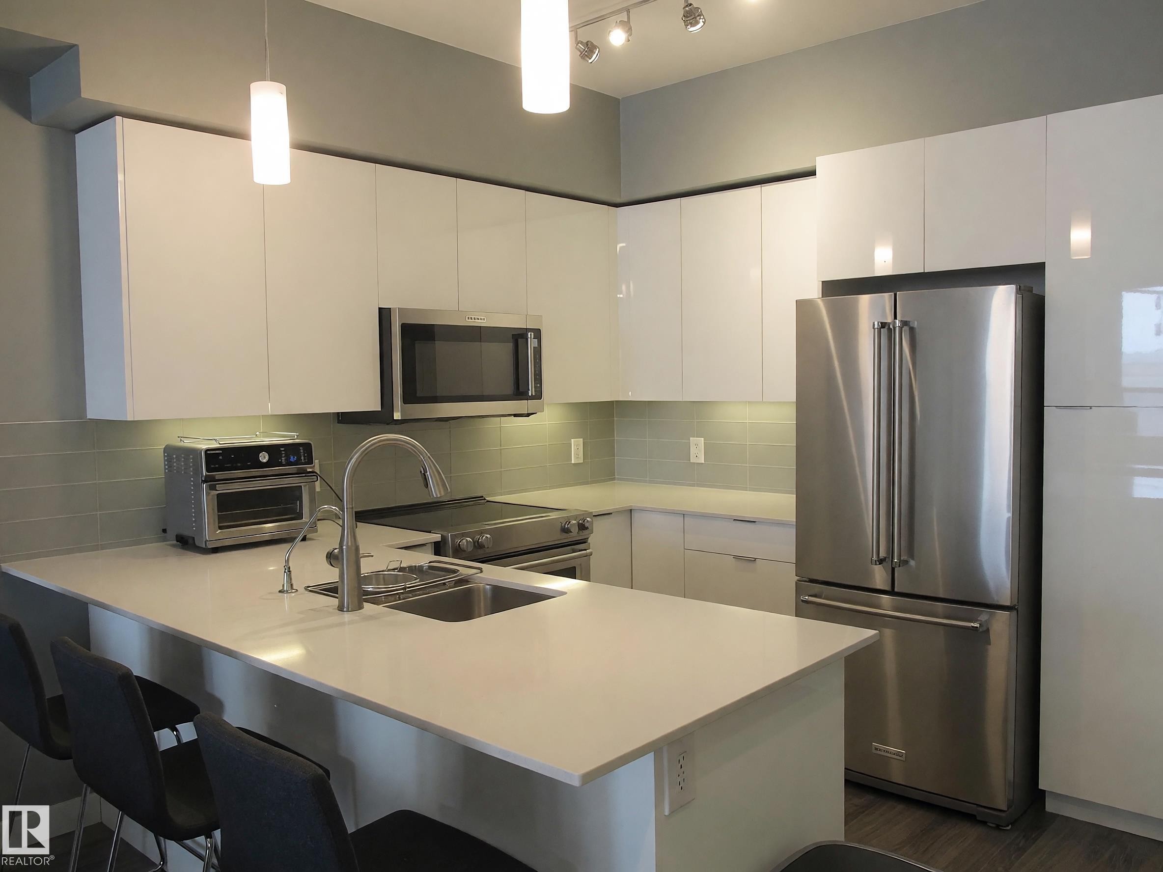 #408 9907 91 Av Nw, Edmonton, AB