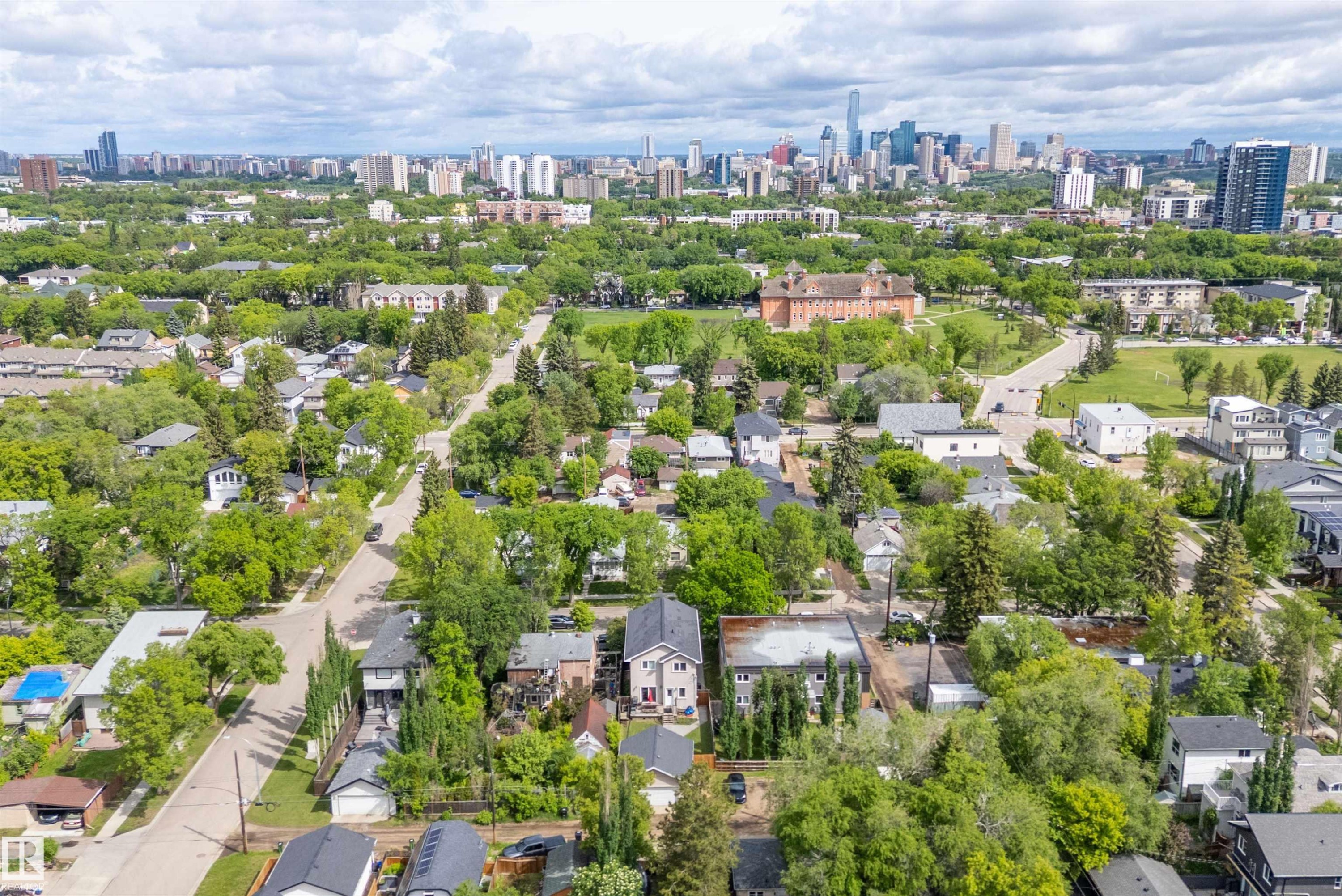 10623 75 Avenue, Edmonton, AB