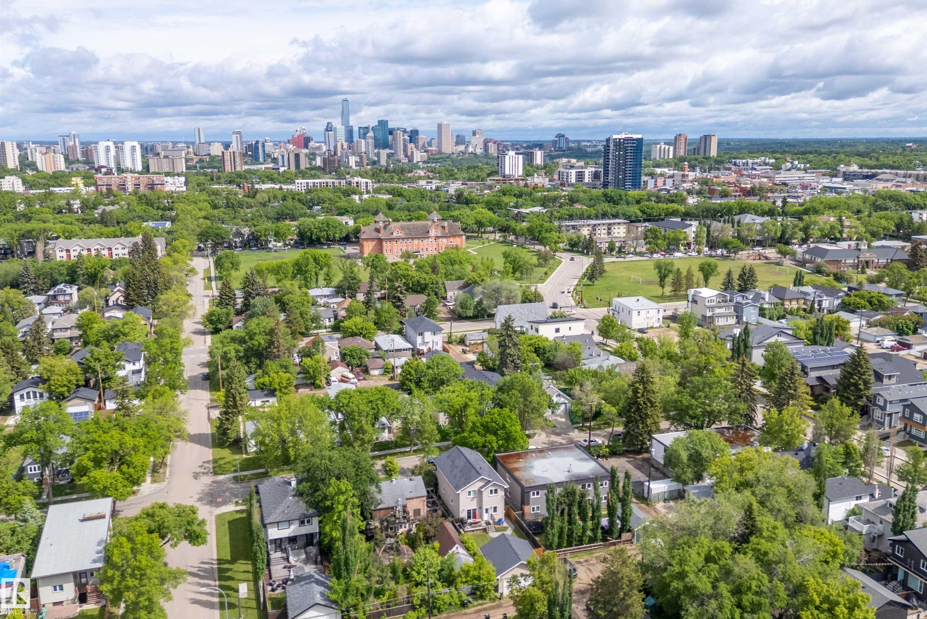 10623 75 Avenue, Edmonton, AB