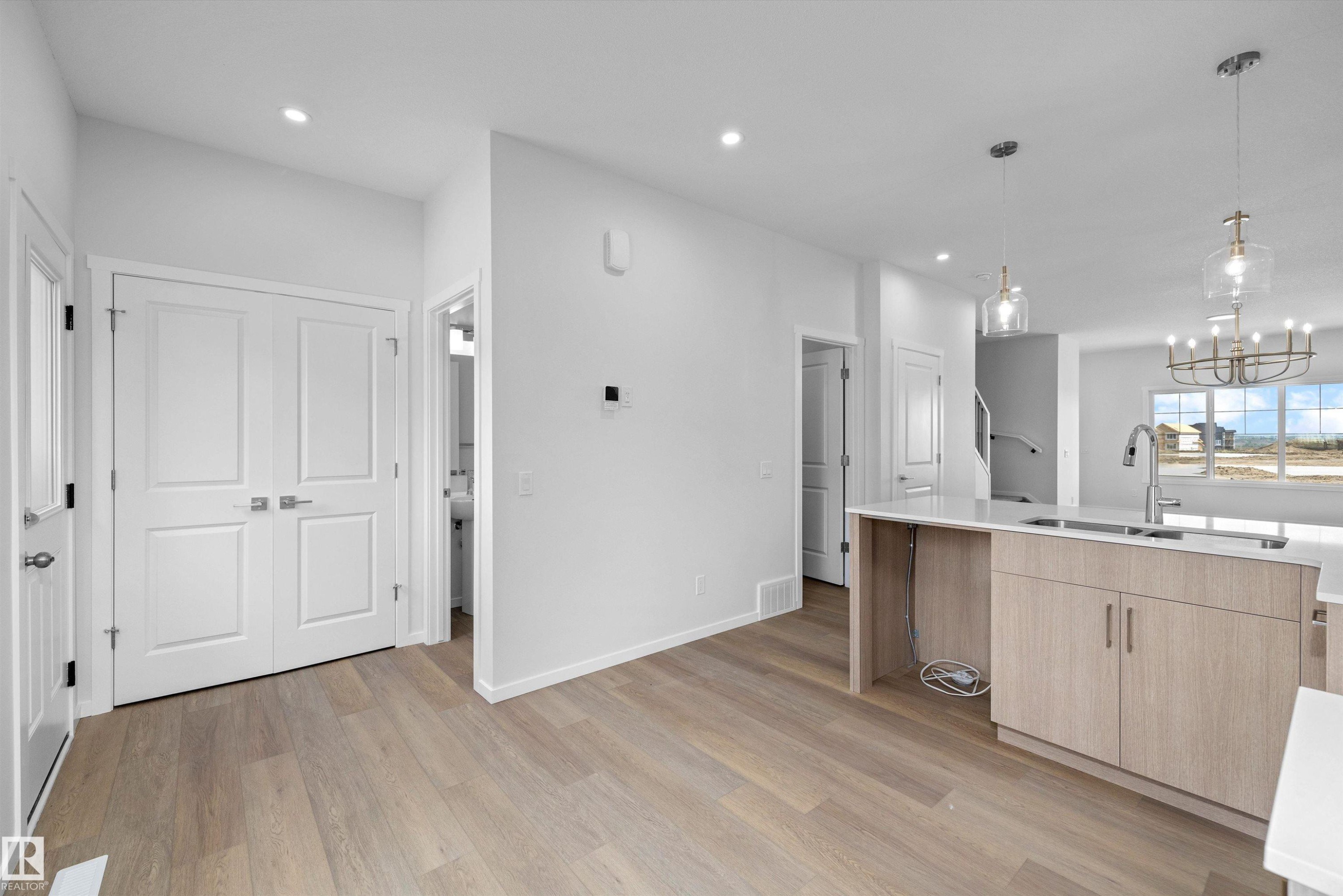 15656 3 Street, Edmonton, AB