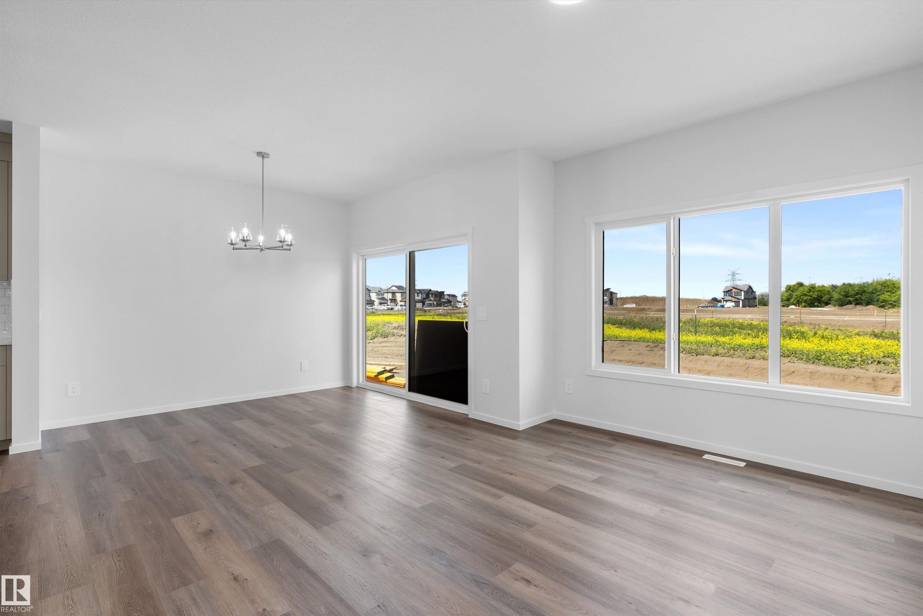 15744 7 Street, Edmonton, AB