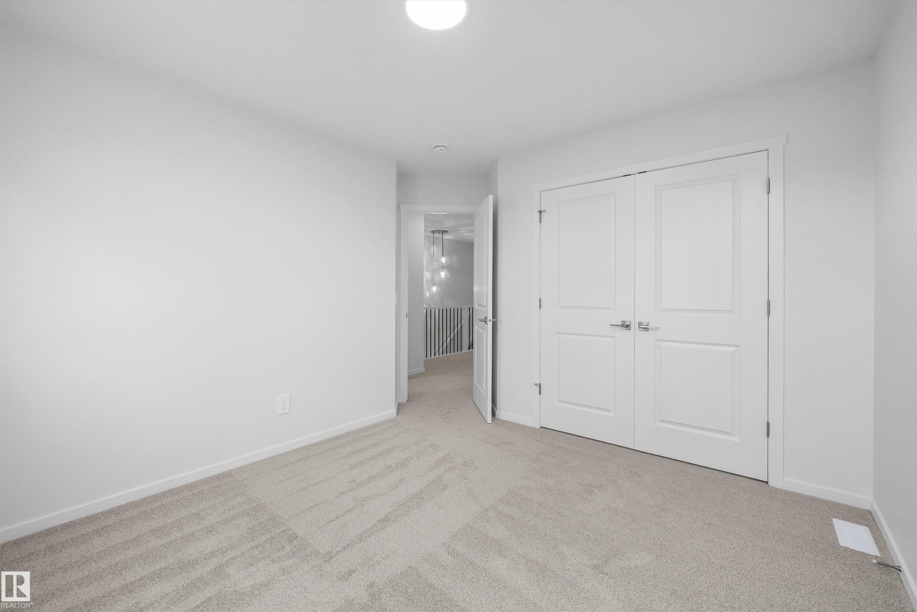 15744 7 Street, Edmonton, AB