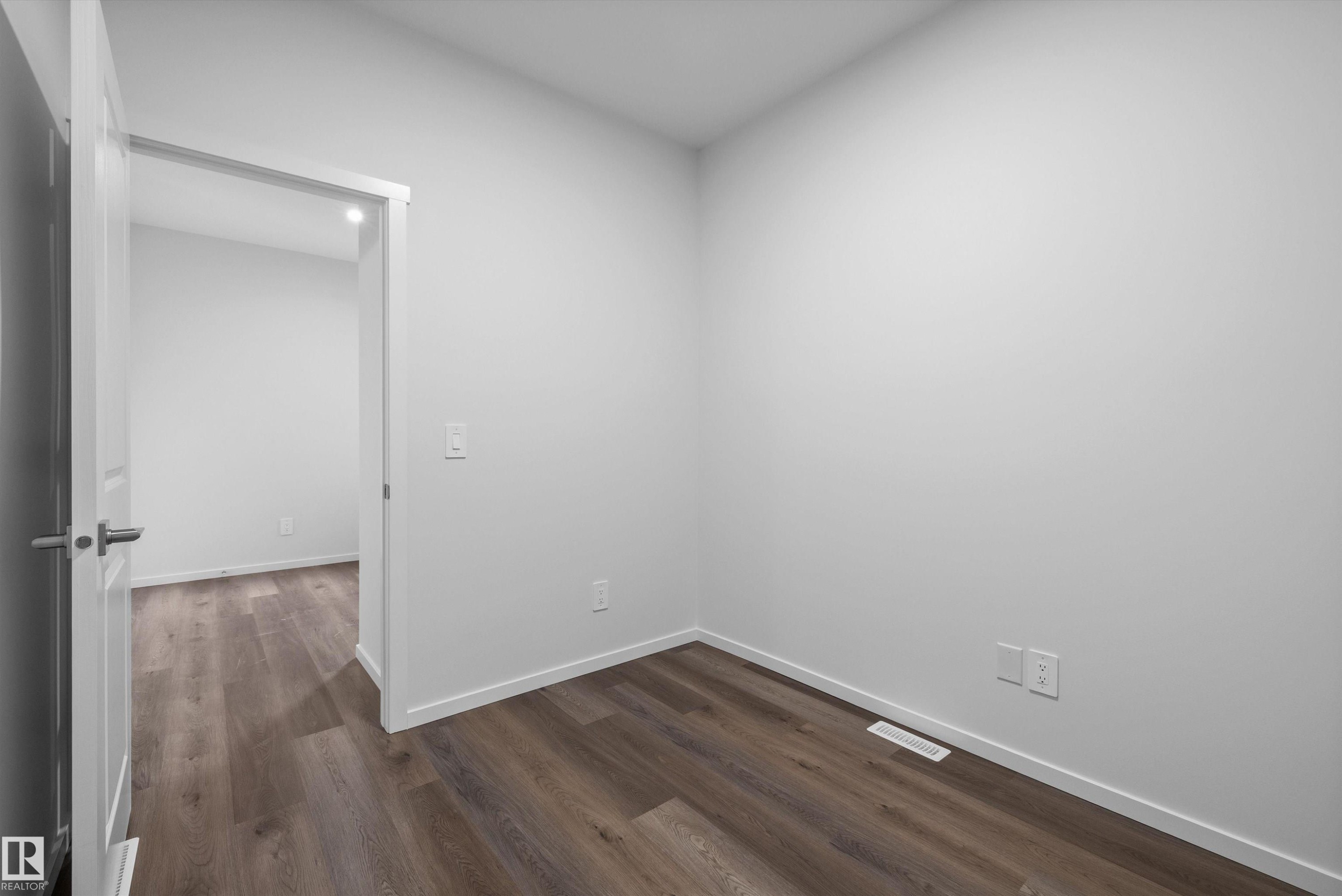 15744 7 Street, Edmonton, AB