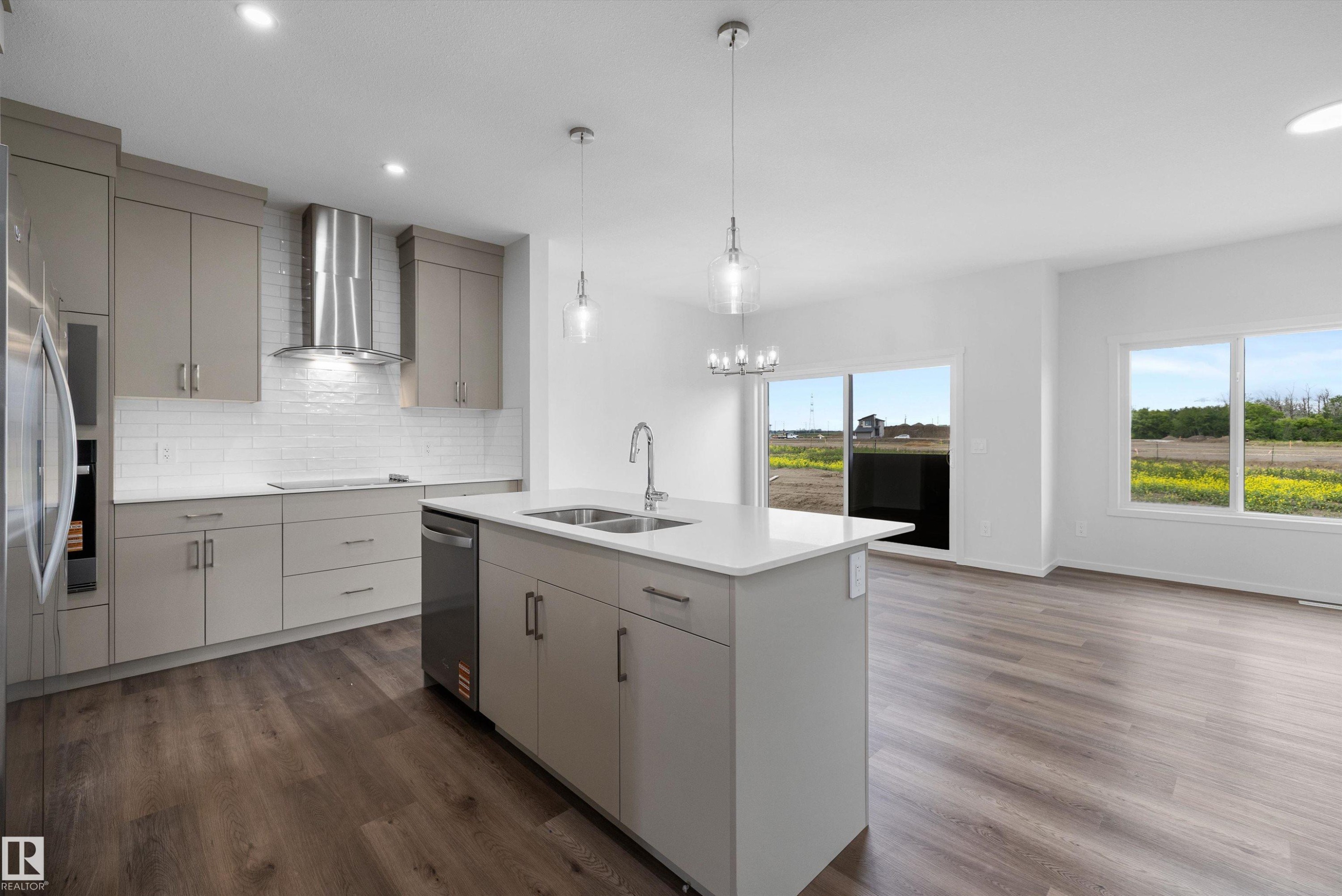15744 7 Street, Edmonton, AB