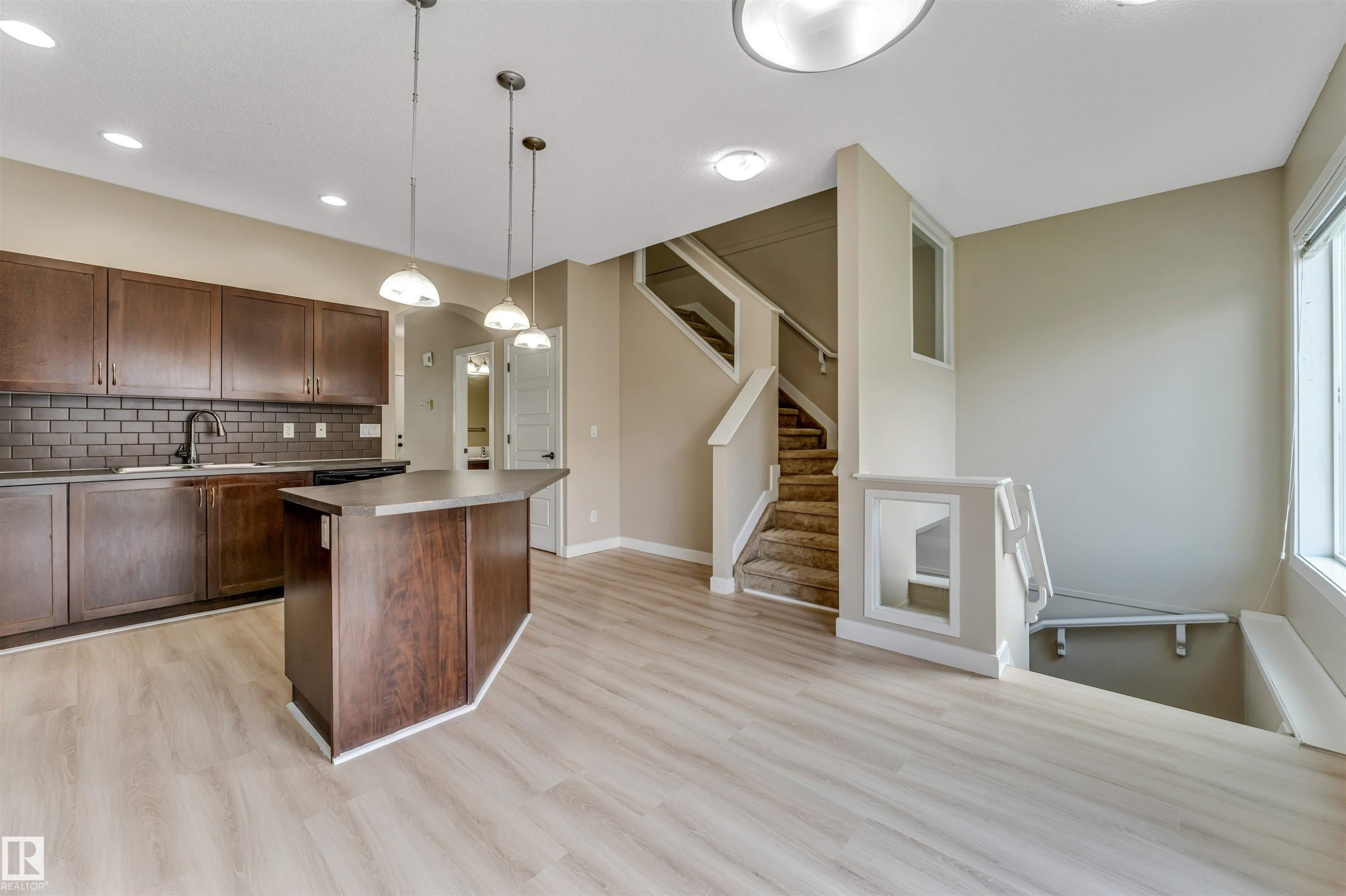 27 13825 155 Avenue, Edmonton, AB