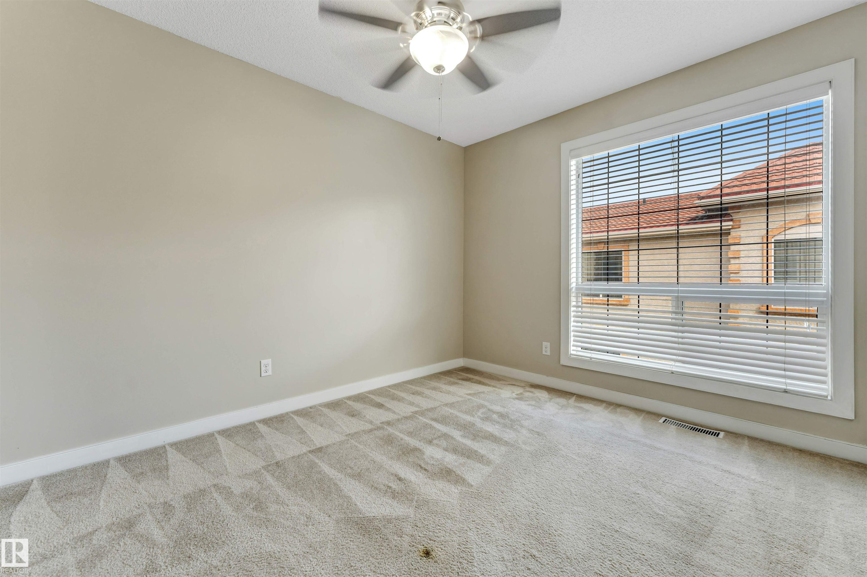 27 13825 155 Avenue, Edmonton, AB