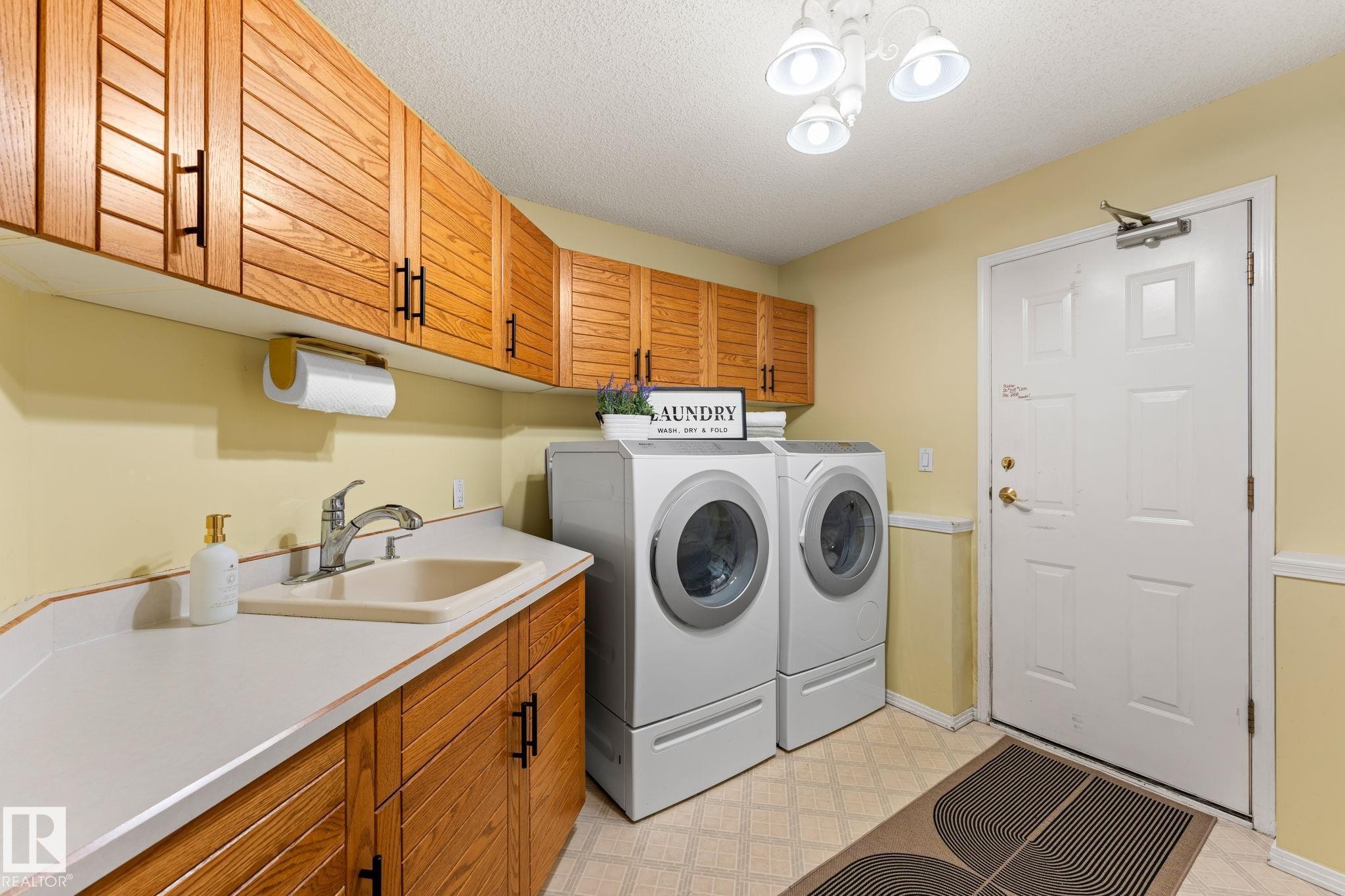 471 Ronning Street, Edmonton, AB