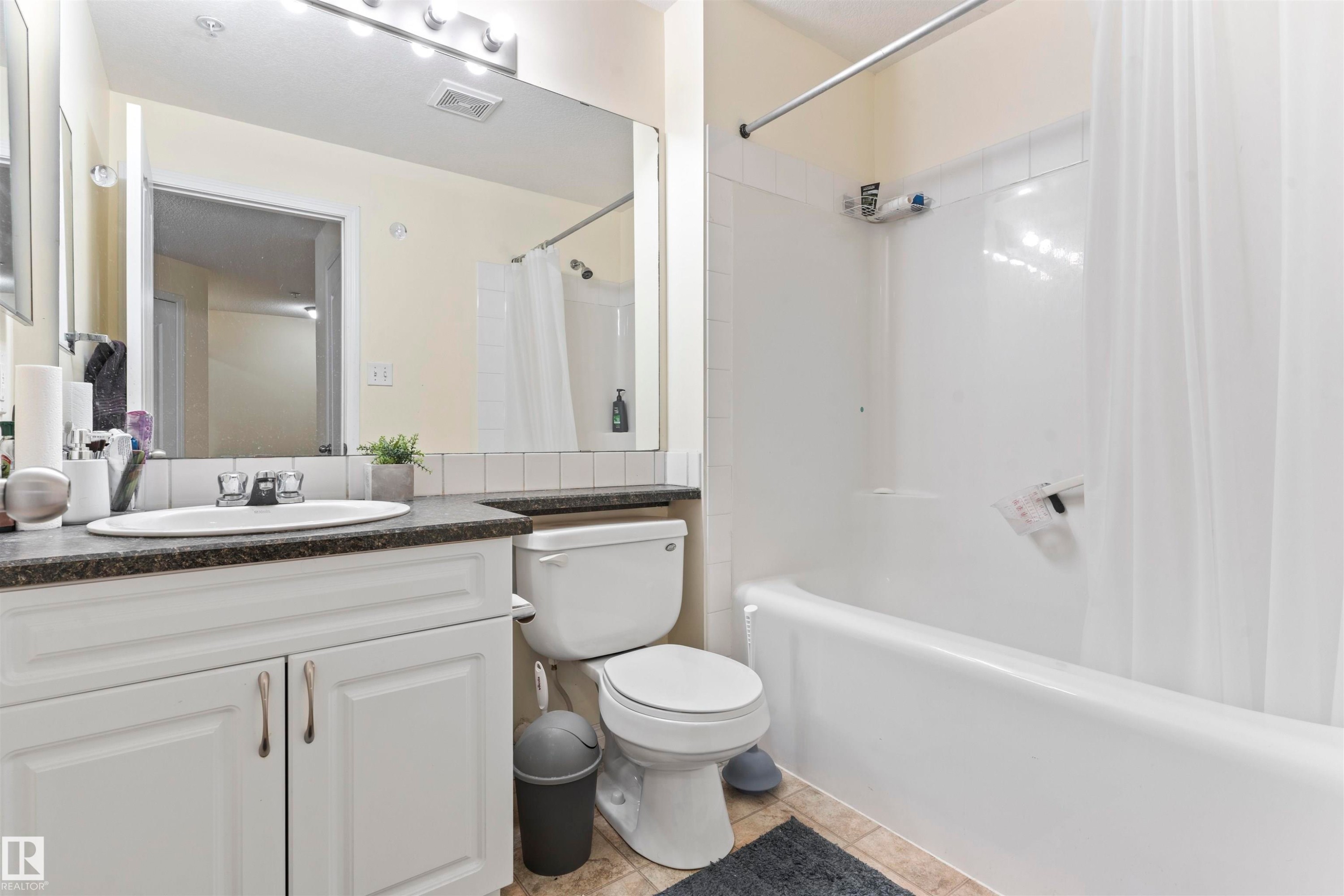 117 111 Edwards Drive, Edmonton, AB - Indoor Photo Showing Bathroom