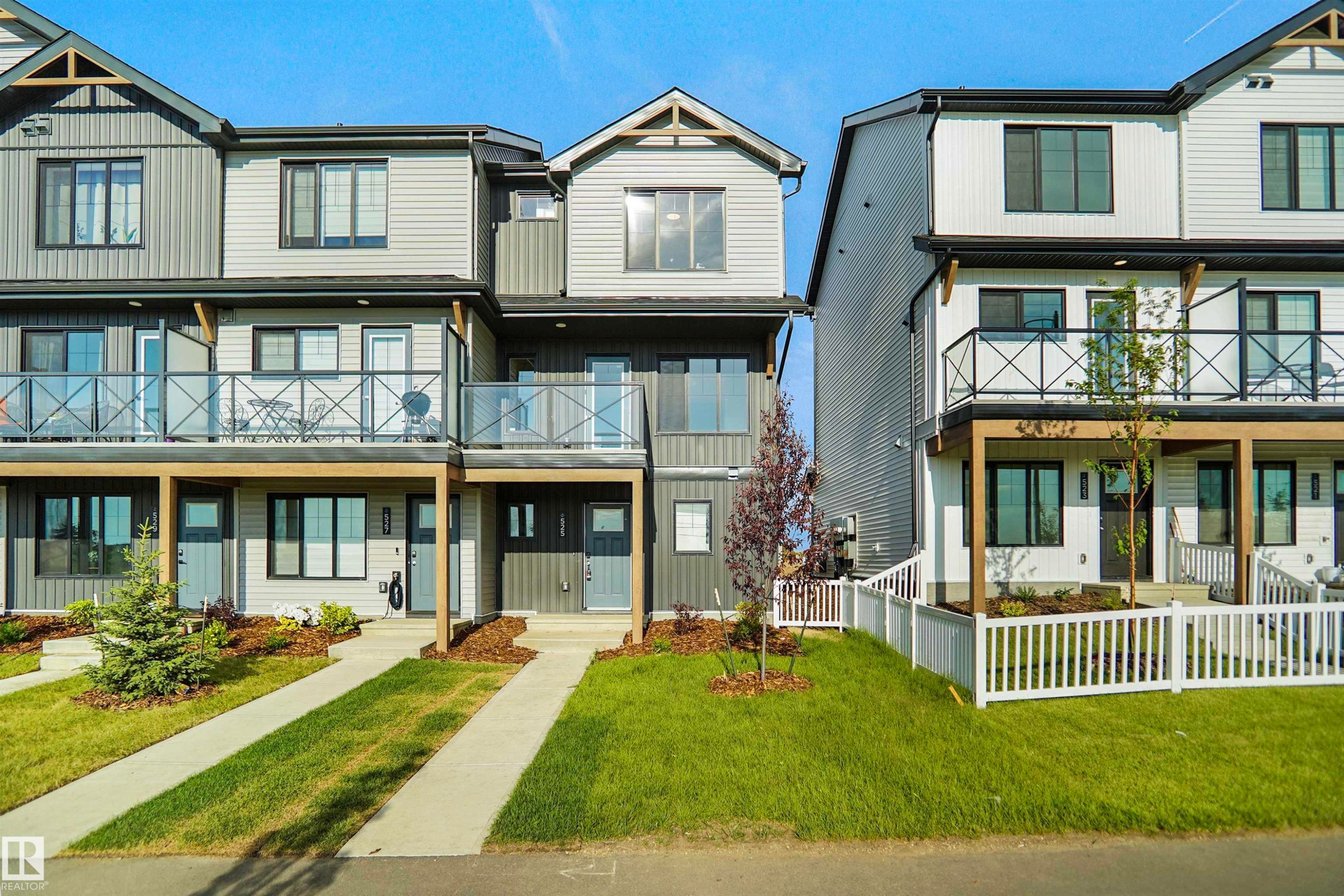 525 Aster Drive Nw, Edmonton, AB - Outdoor With Facade