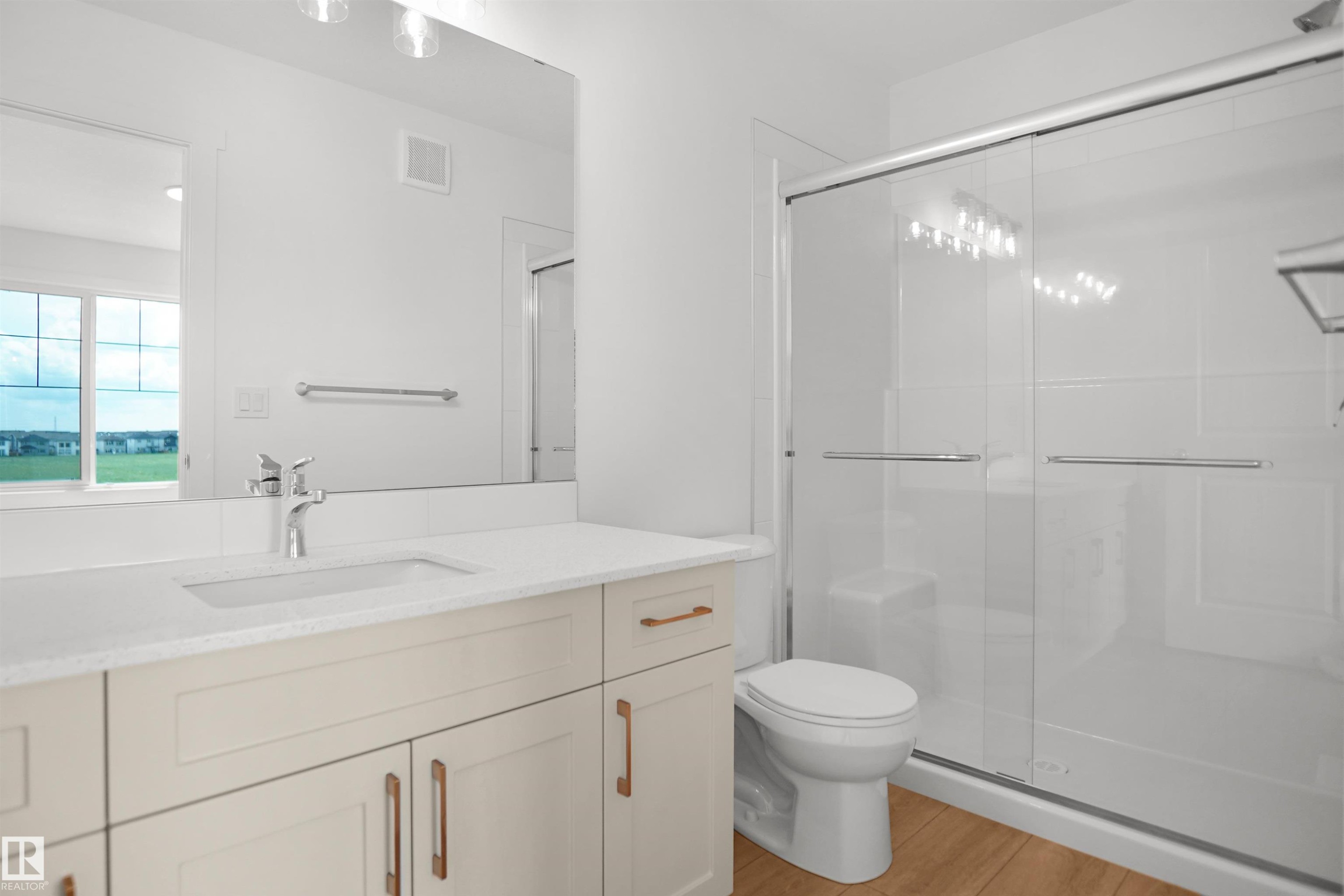 525 Aster Drive Nw, Edmonton, AB - Indoor Photo Showing Bathroom