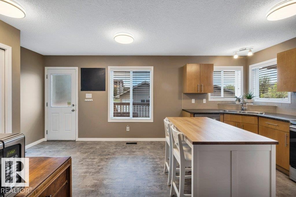 7685 Schmid Crescent, Edmonton, AB