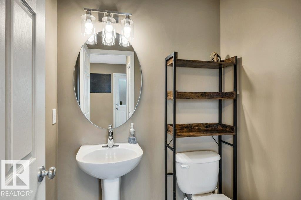 7685 Schmid Crescent, Edmonton, AB