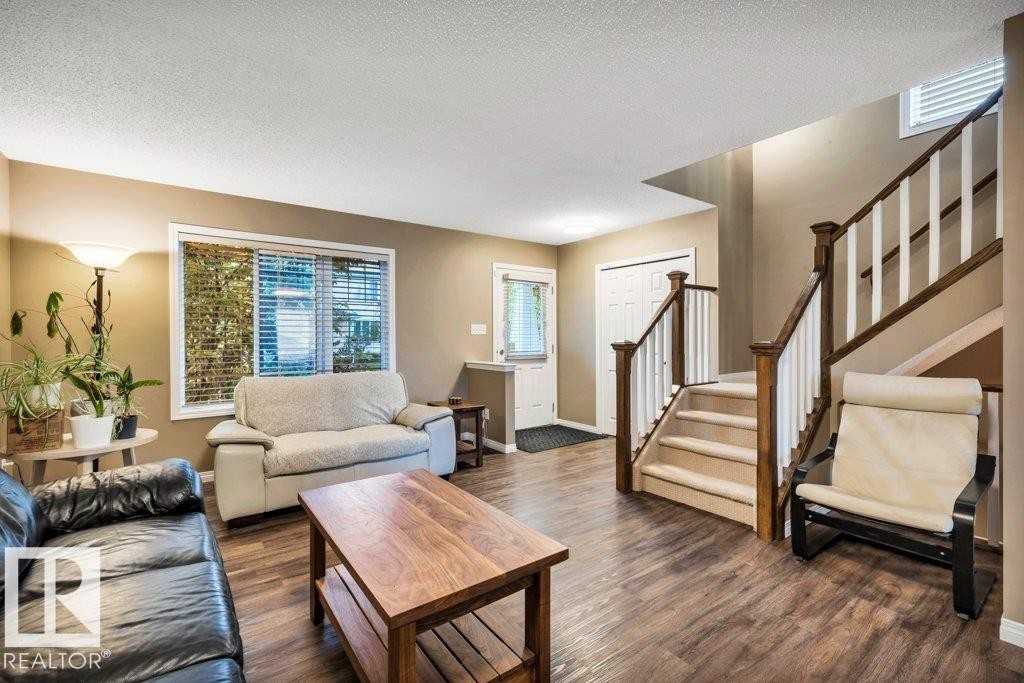 7685 Schmid Crescent, Edmonton, AB
