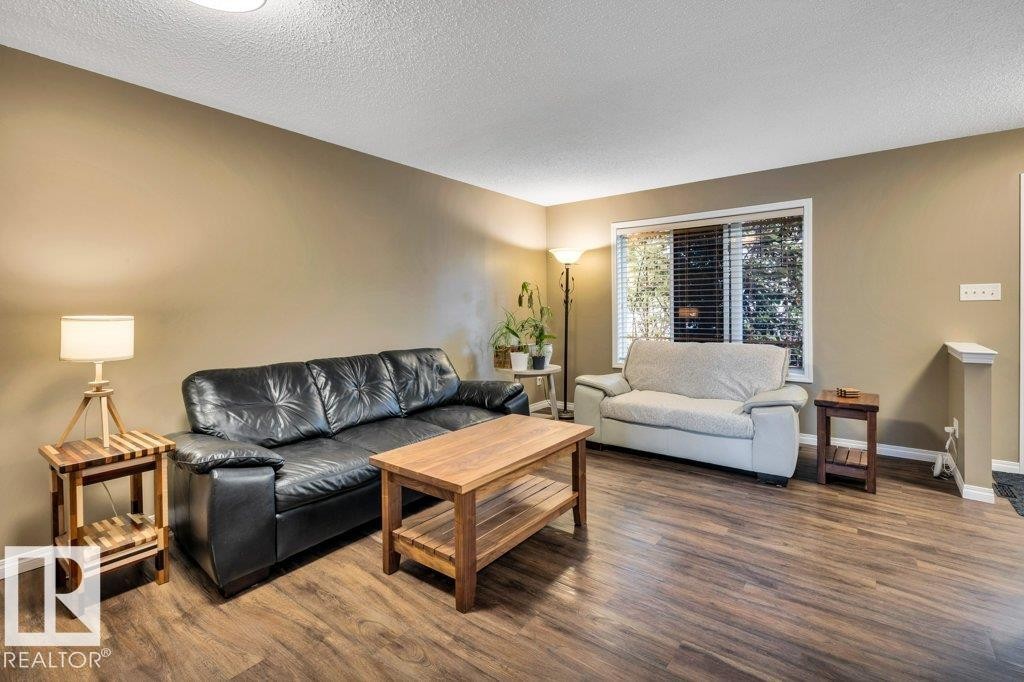 7685 Schmid Crescent, Edmonton, AB