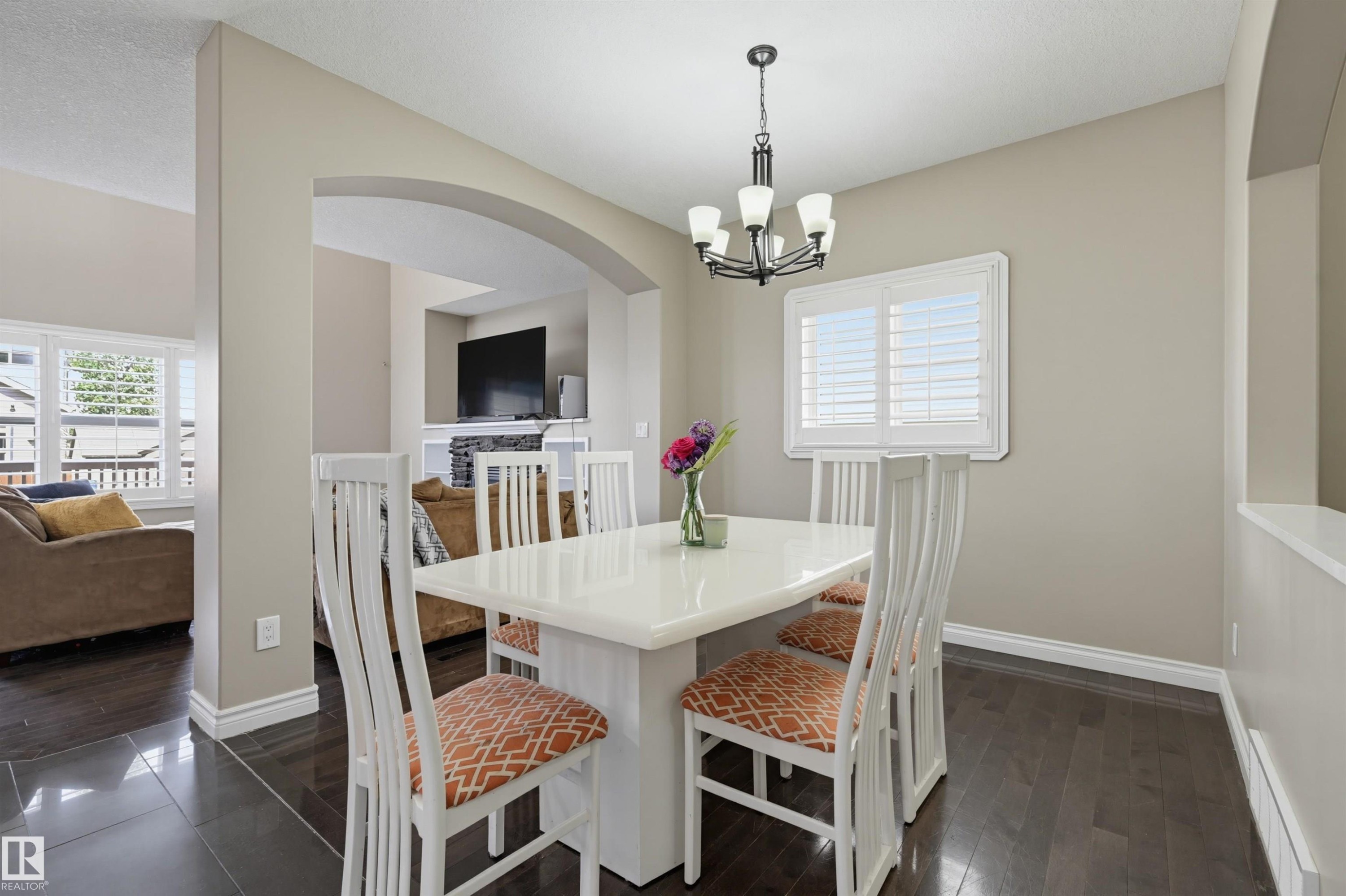 Dining area - 21928 97 Avenue Nw, Edmonton, AB - Indoor Photo Showing Dining Room
