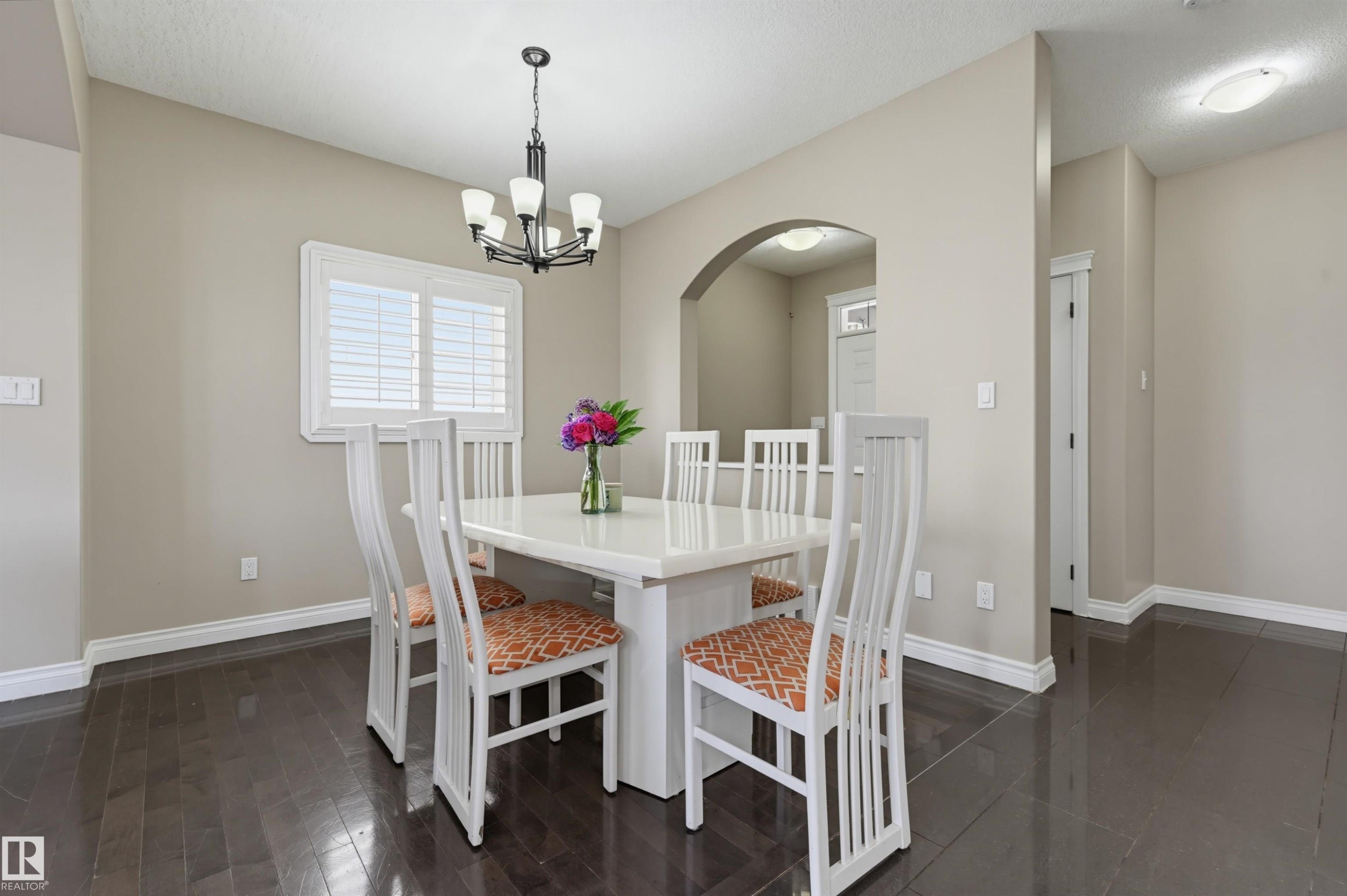 Dining area - 21928 97 Avenue Nw, Edmonton, AB - Indoor Photo Showing Dining Room