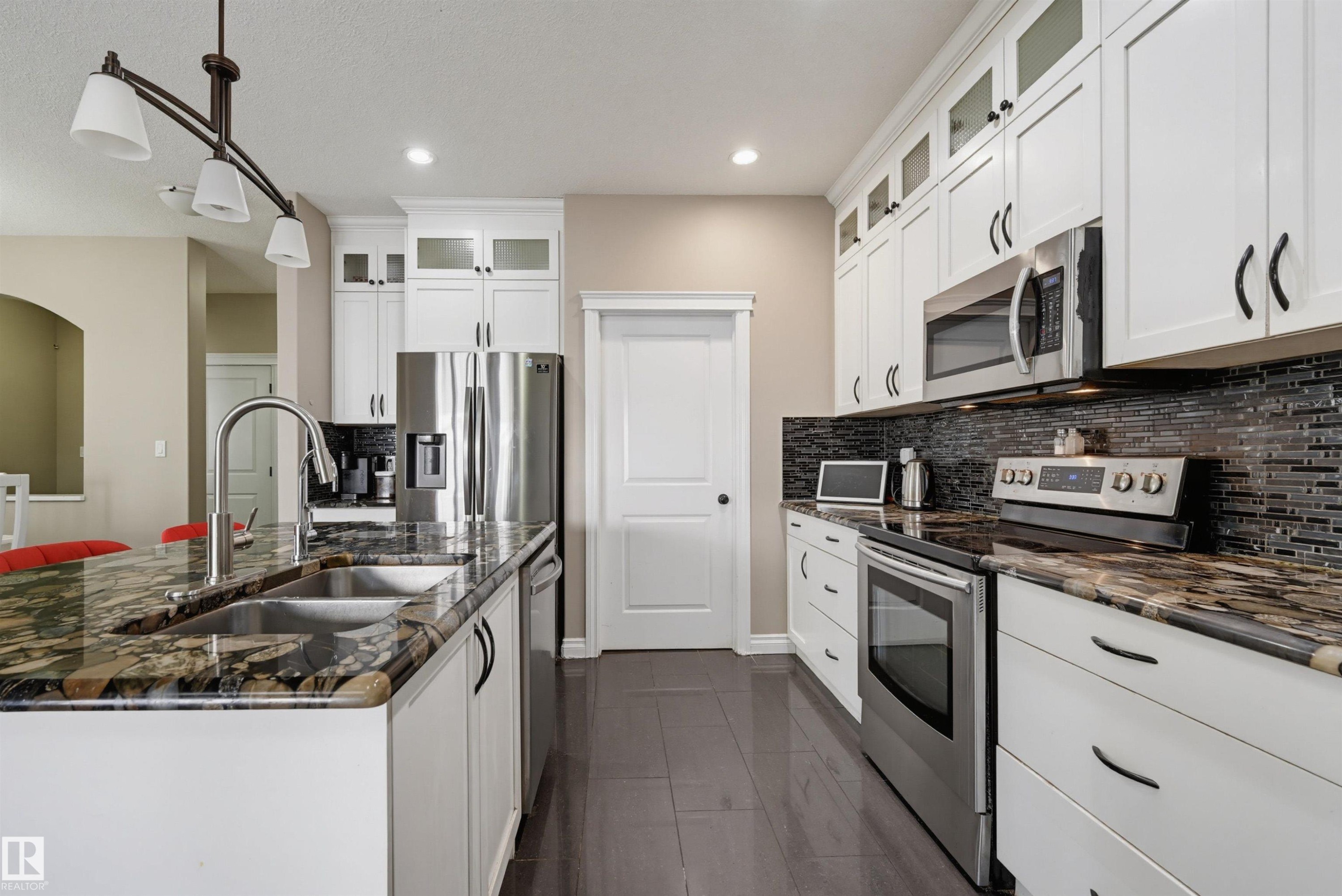 Kitchen - 21928 97 Avenue Nw, Edmonton, AB - Indoor Photo Showing Kitchen With Double Sink With Upgraded Kitchen