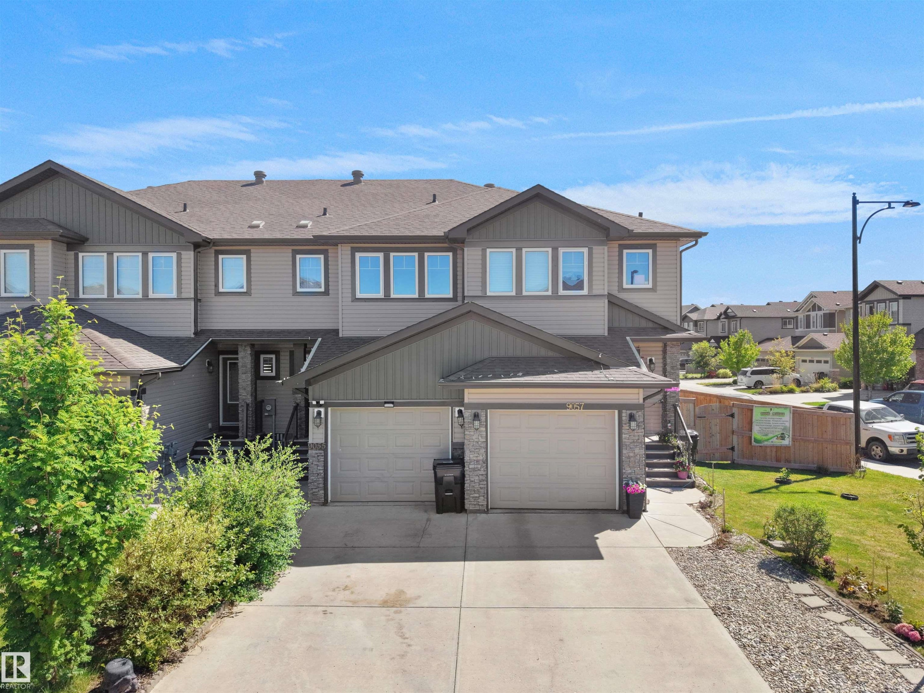 9055 Cooper Link Link, Edmonton, AB