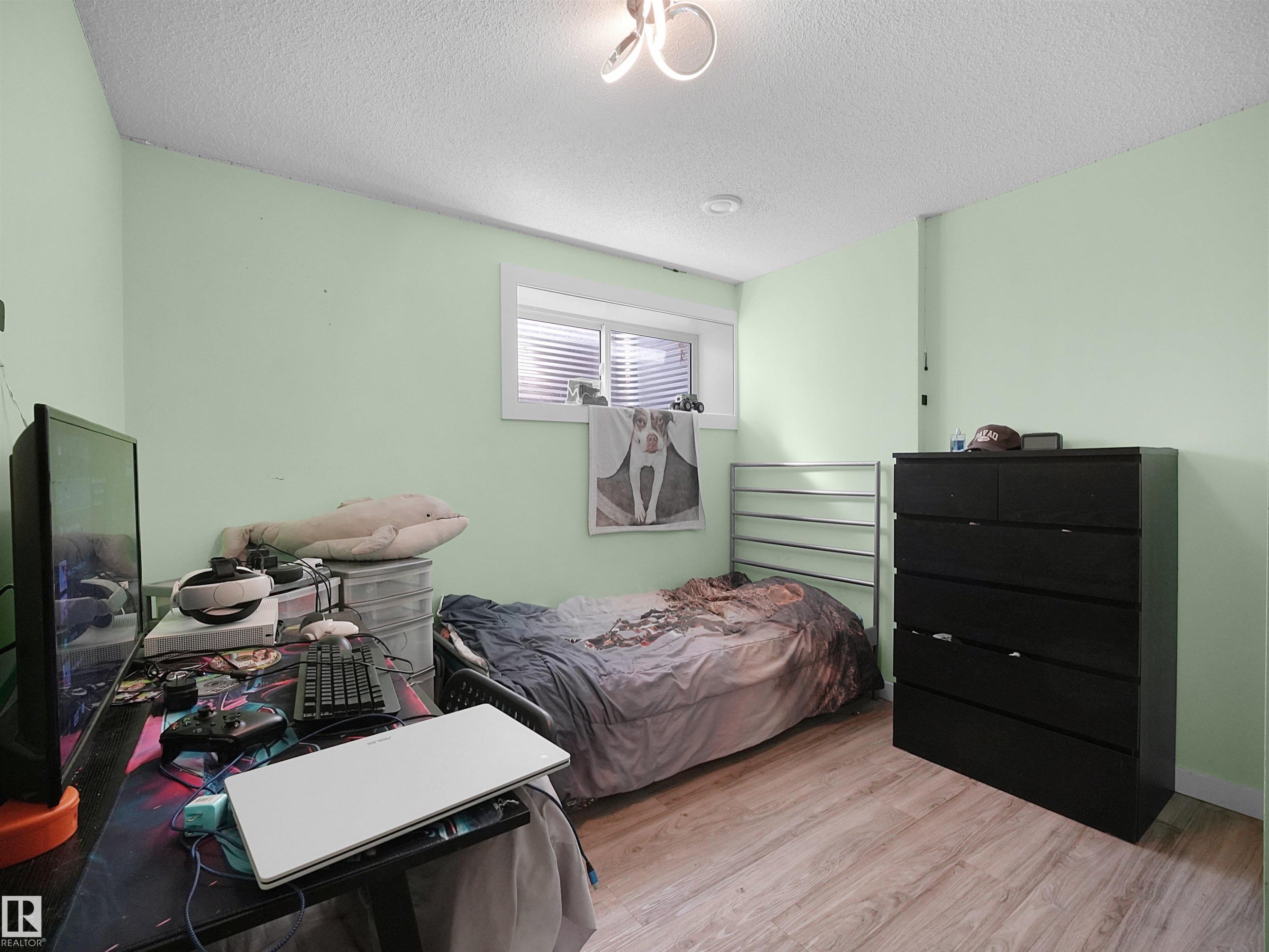 9055 Cooper Link Link, Edmonton, AB